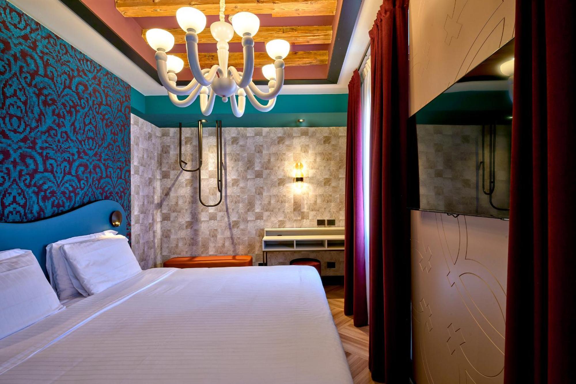 Junior Suite Canal View