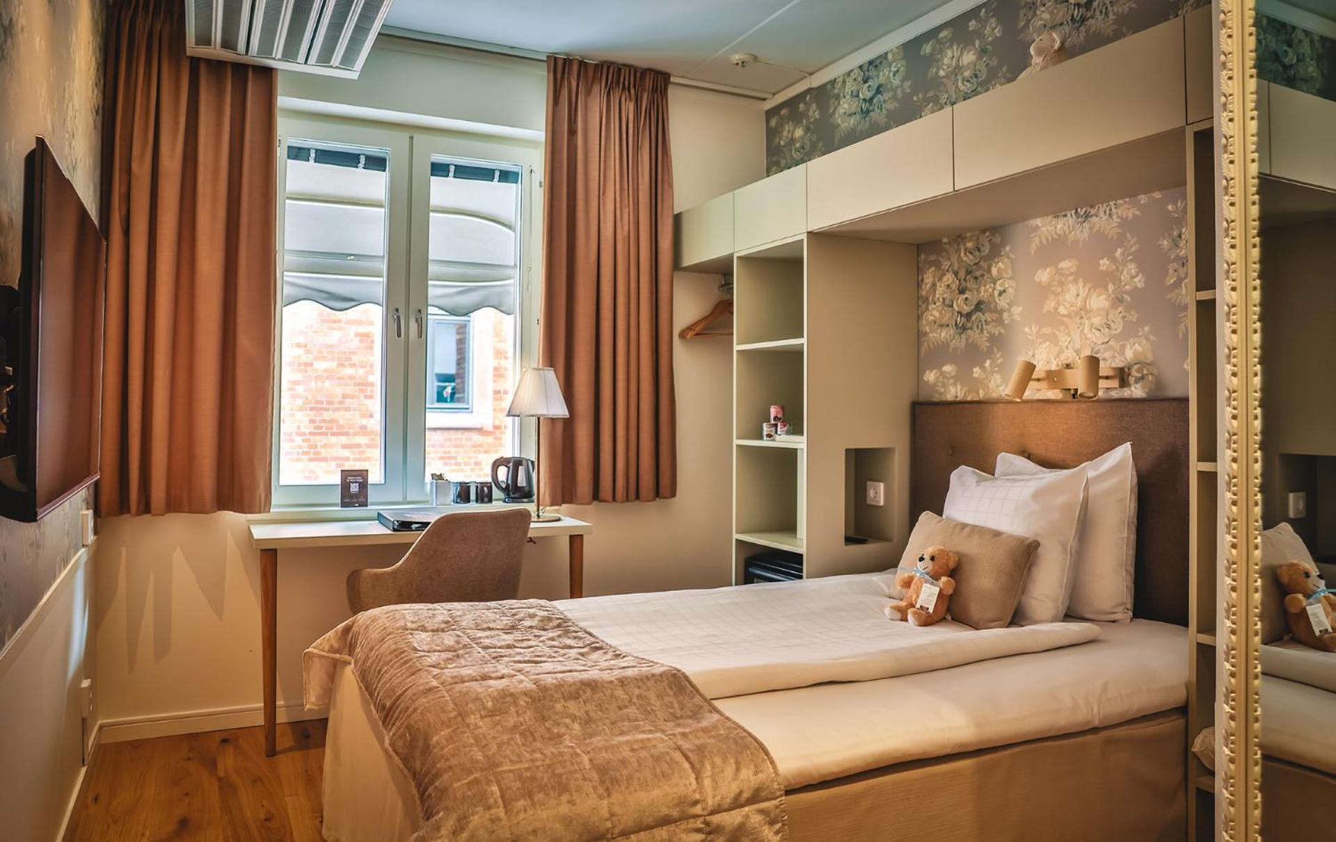 Single Room Plus