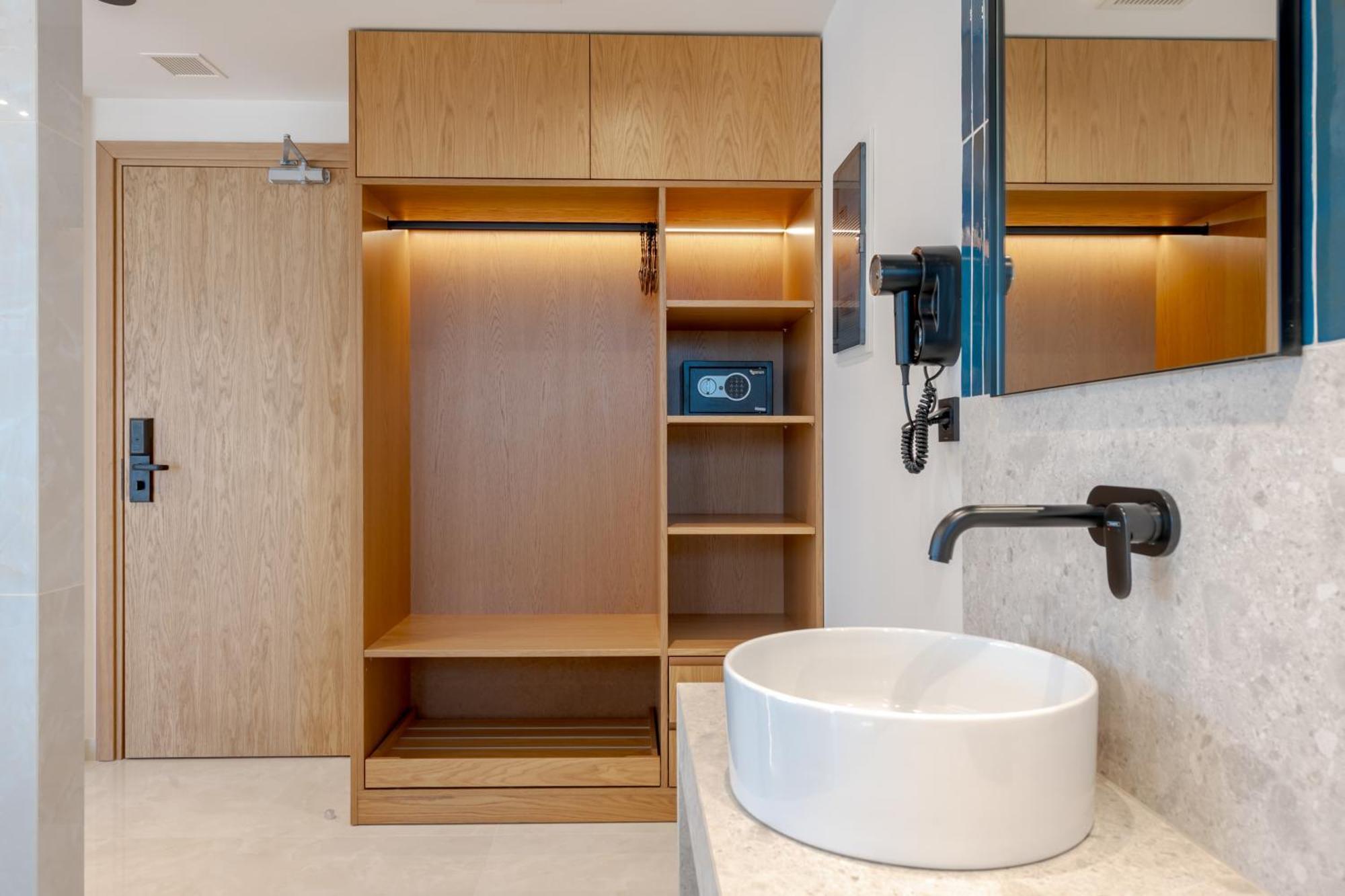 Standard Suite