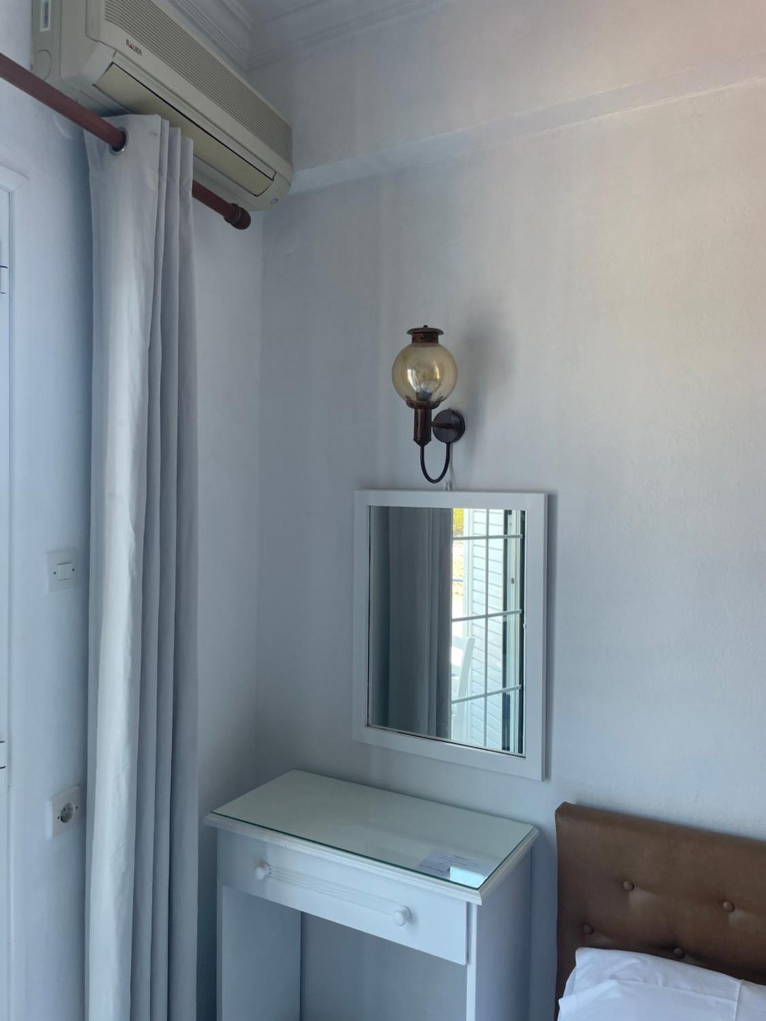 Double or Twin Room Sea View