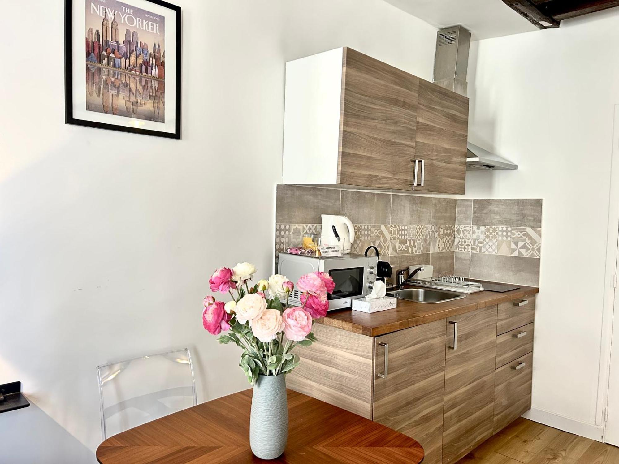 Studio Apartment