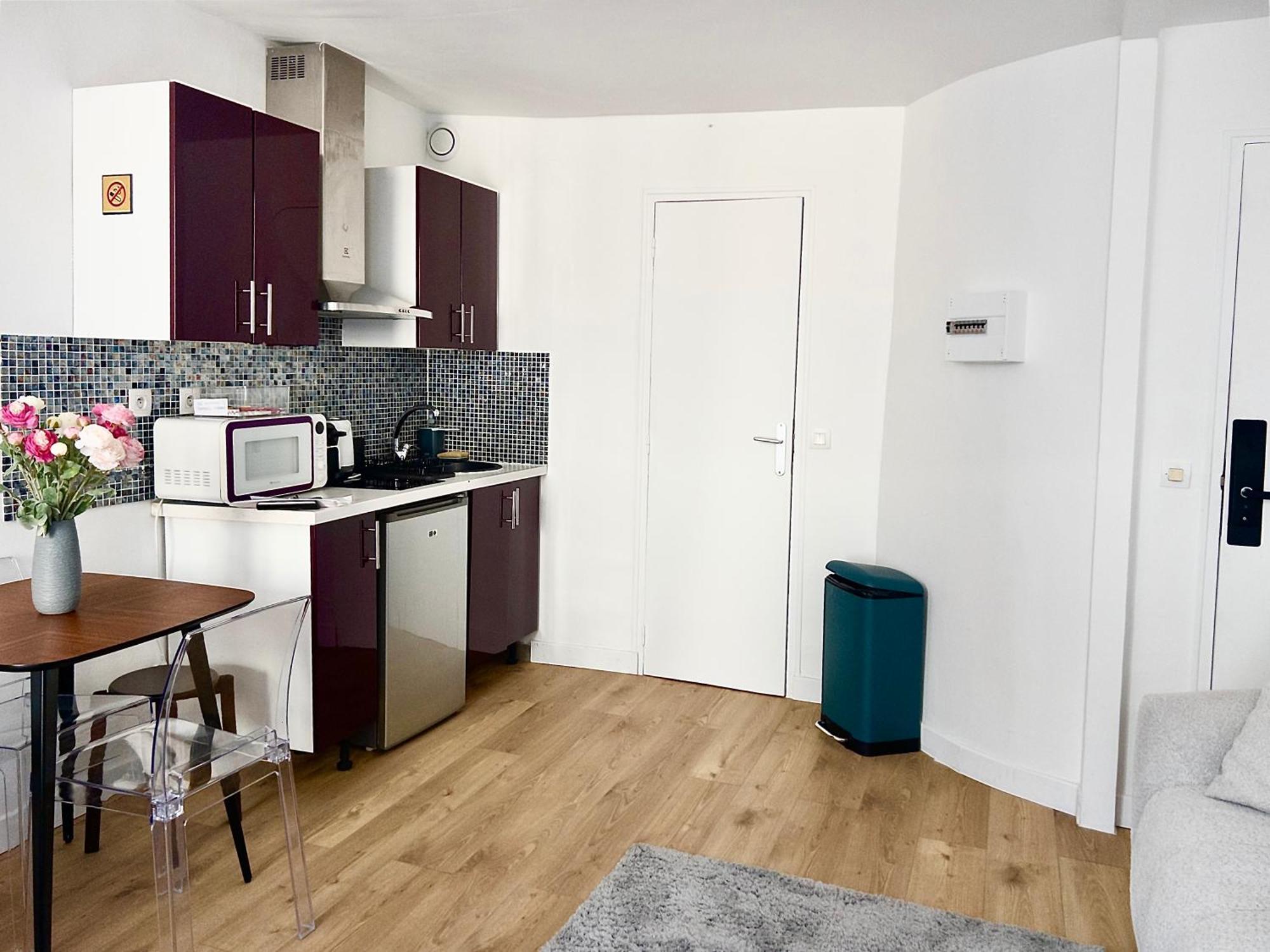 Studio Apartment