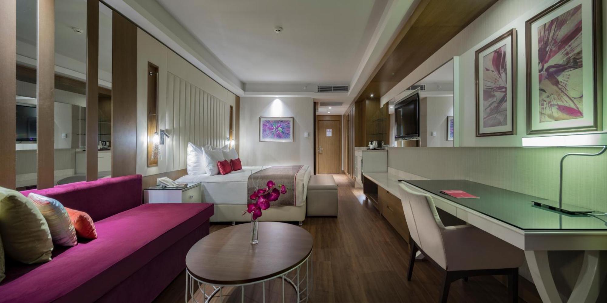 Suite Familiare con Vista Entroterra