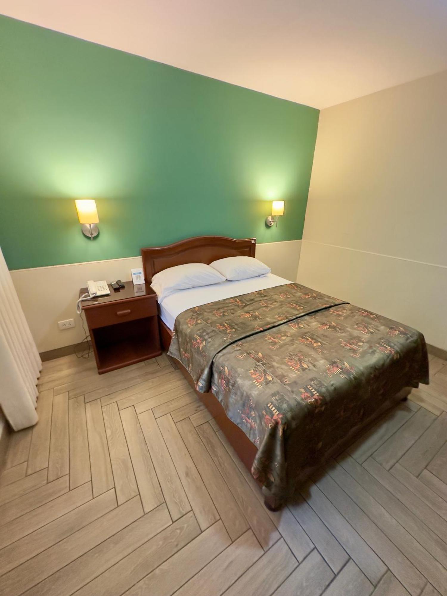 Single Room Private Bathroom