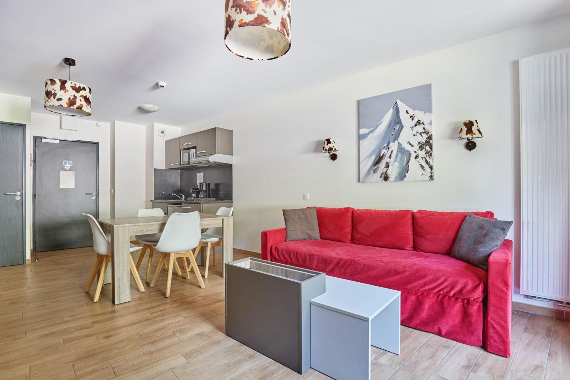 One-Bedroom Apartment