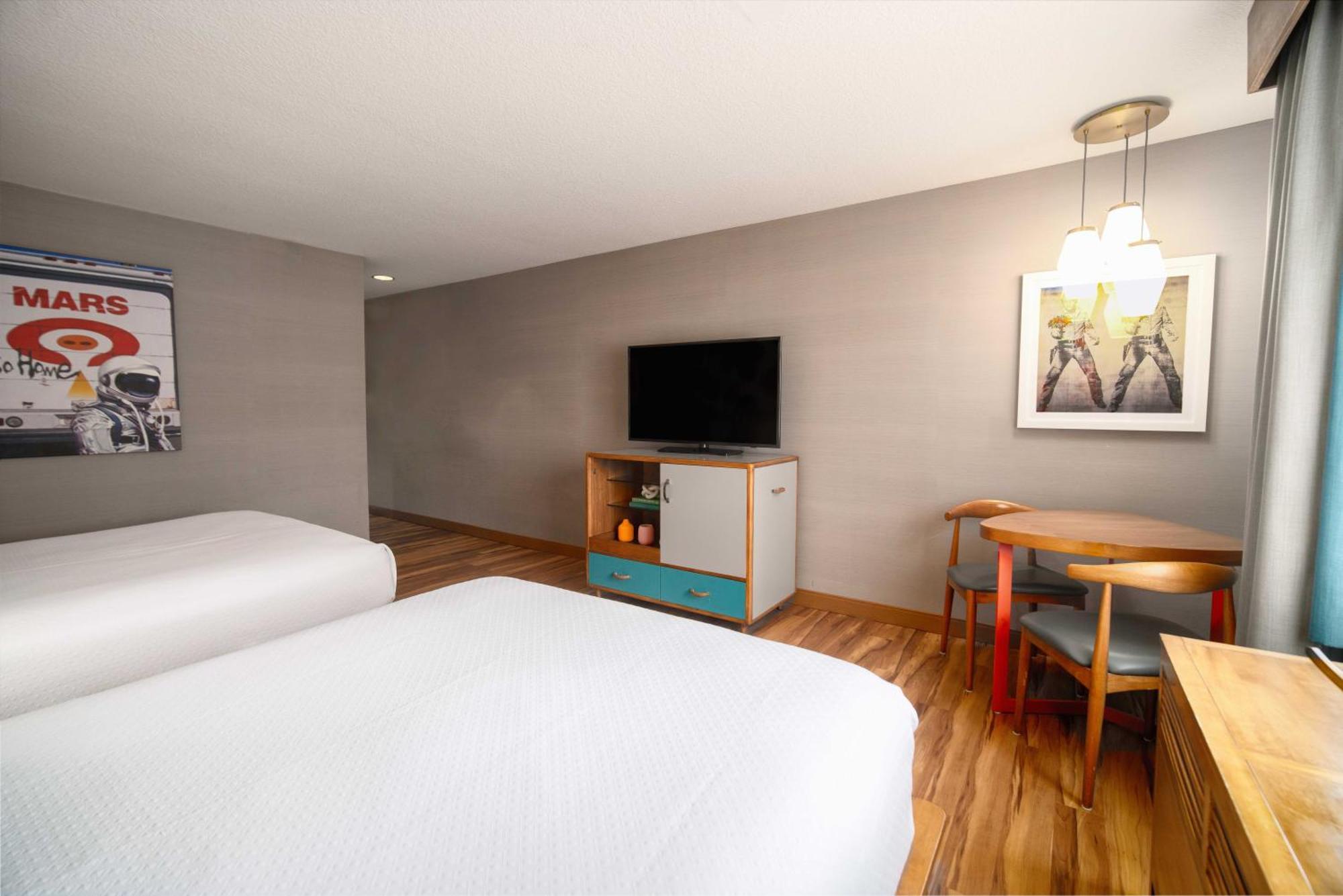 Queen Room Two Queen Beds City View