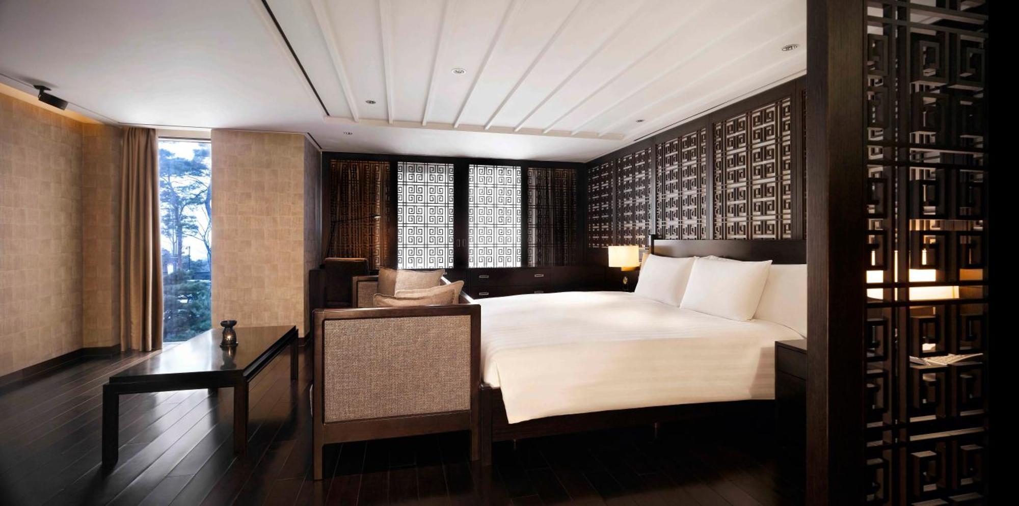 Banyan room