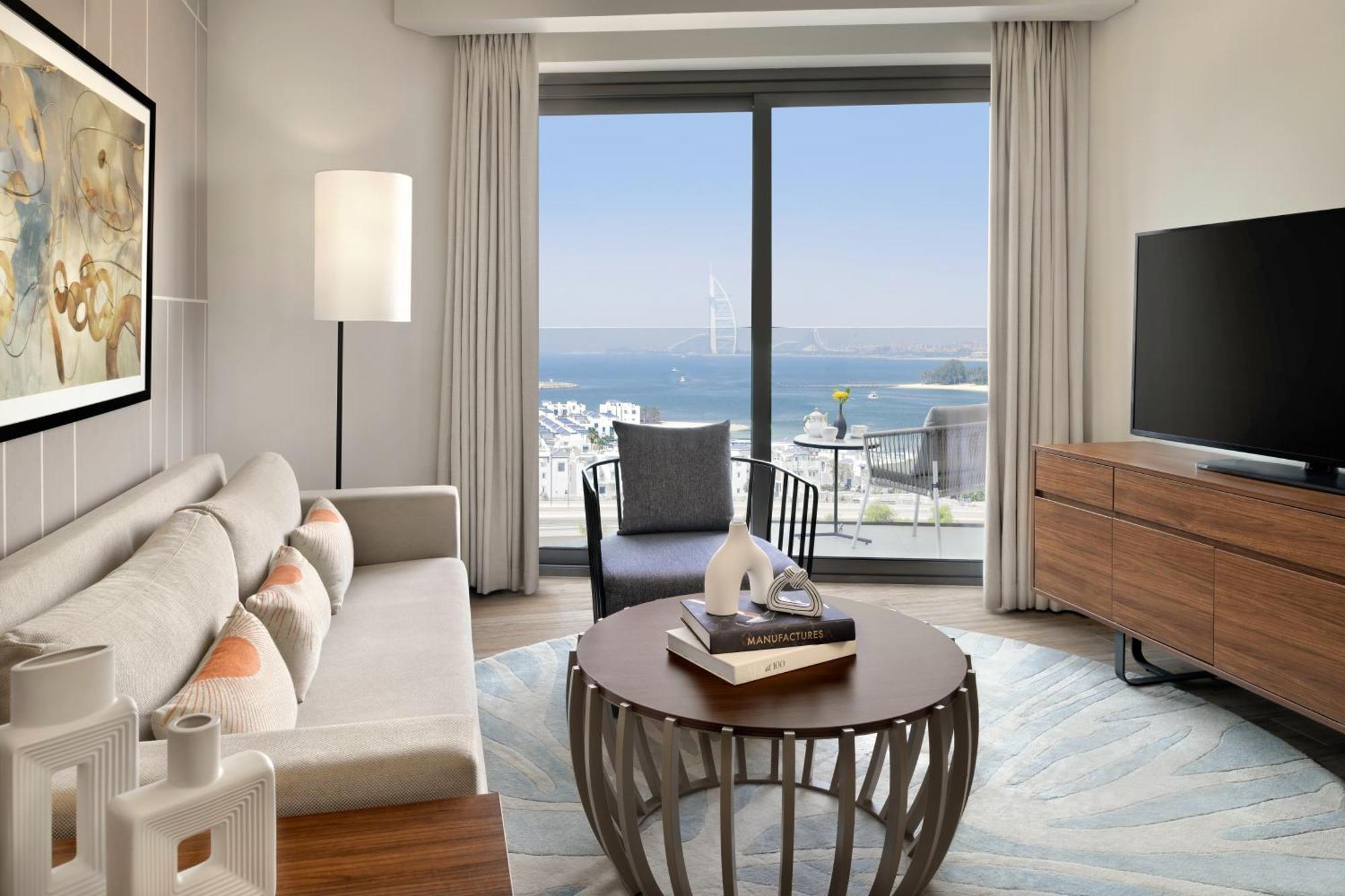 One Bedroom Apartment Private Beach Access