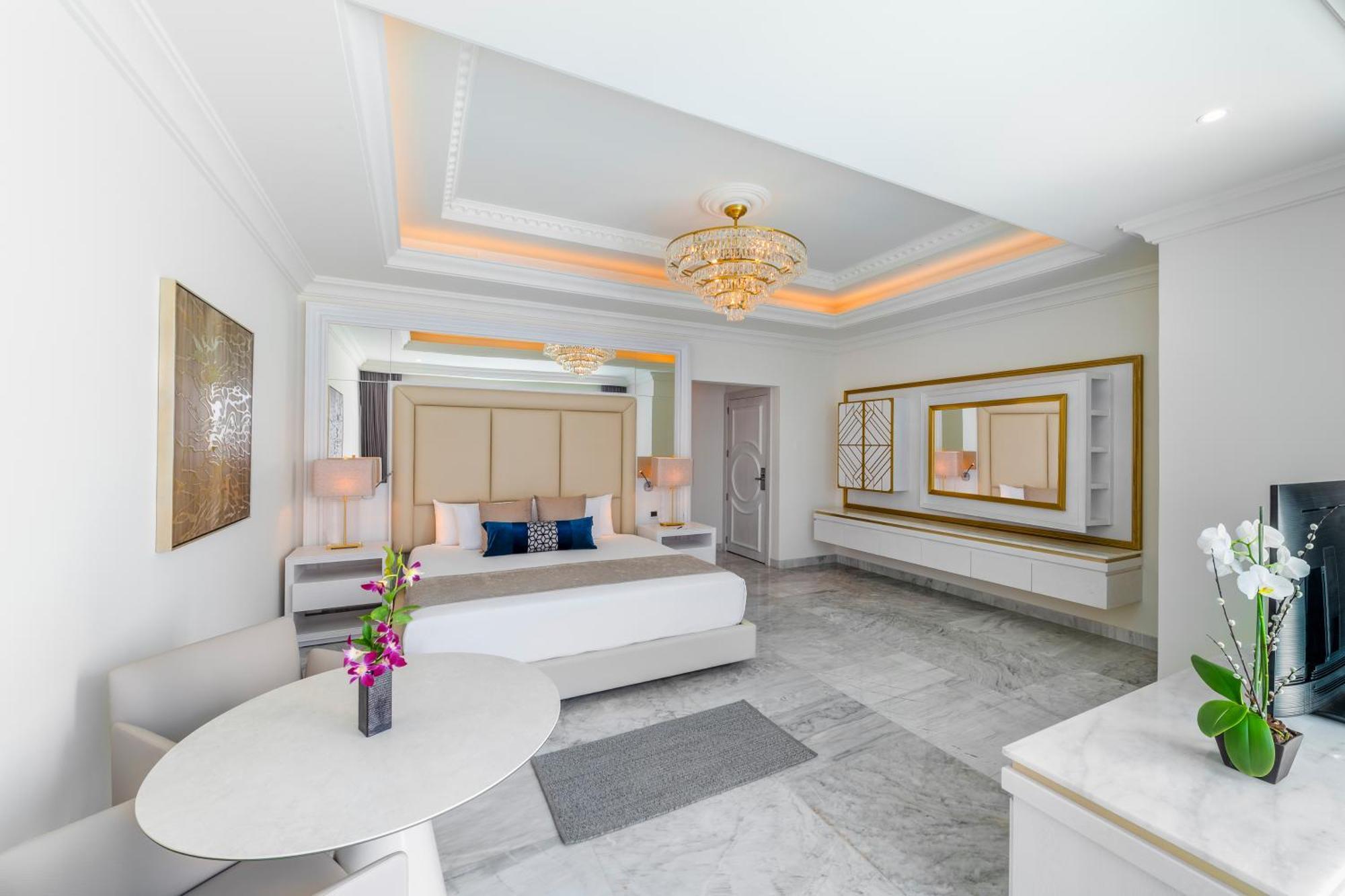 Mansion Jacuzzi Suites