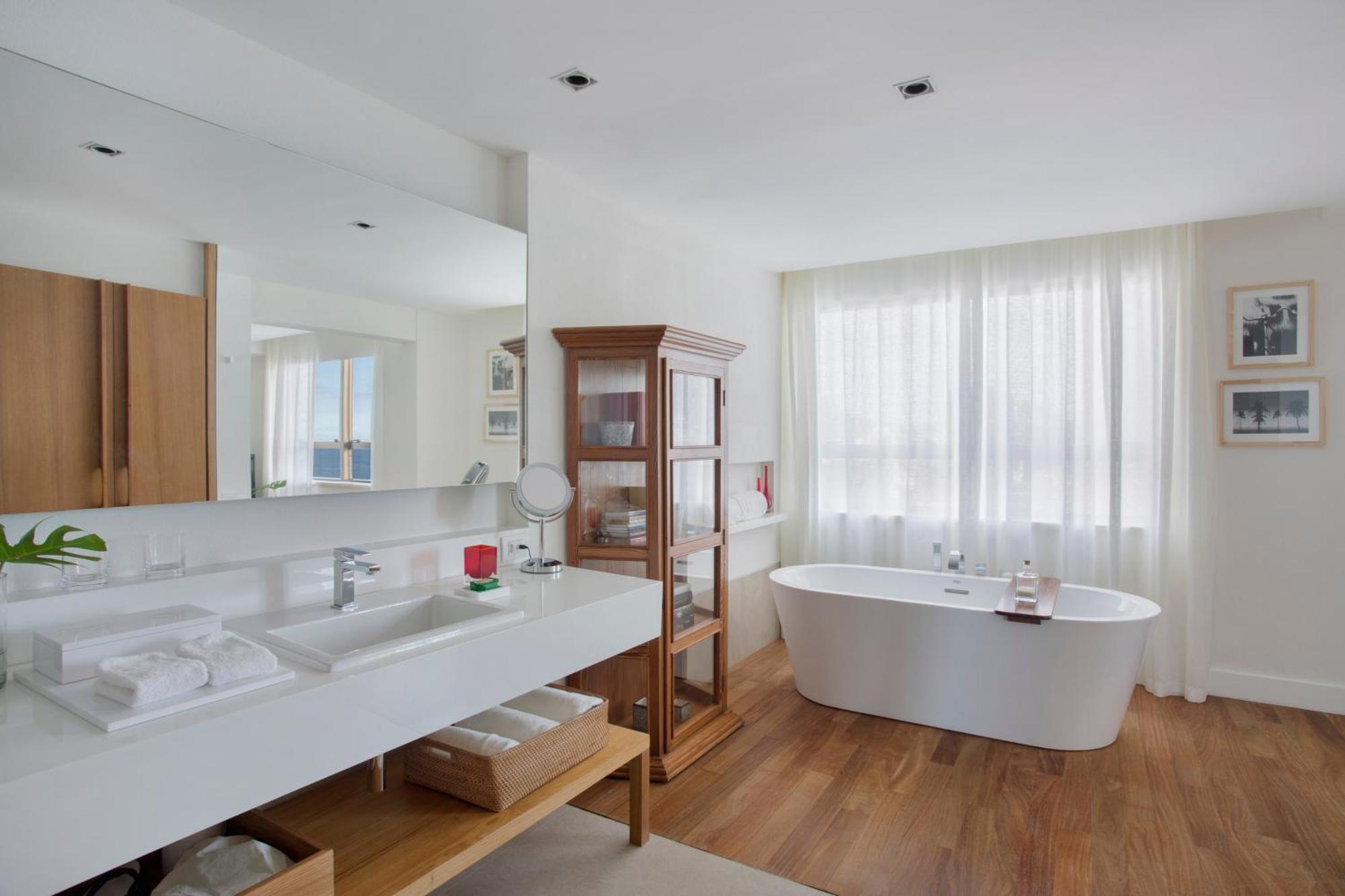 Suite City View