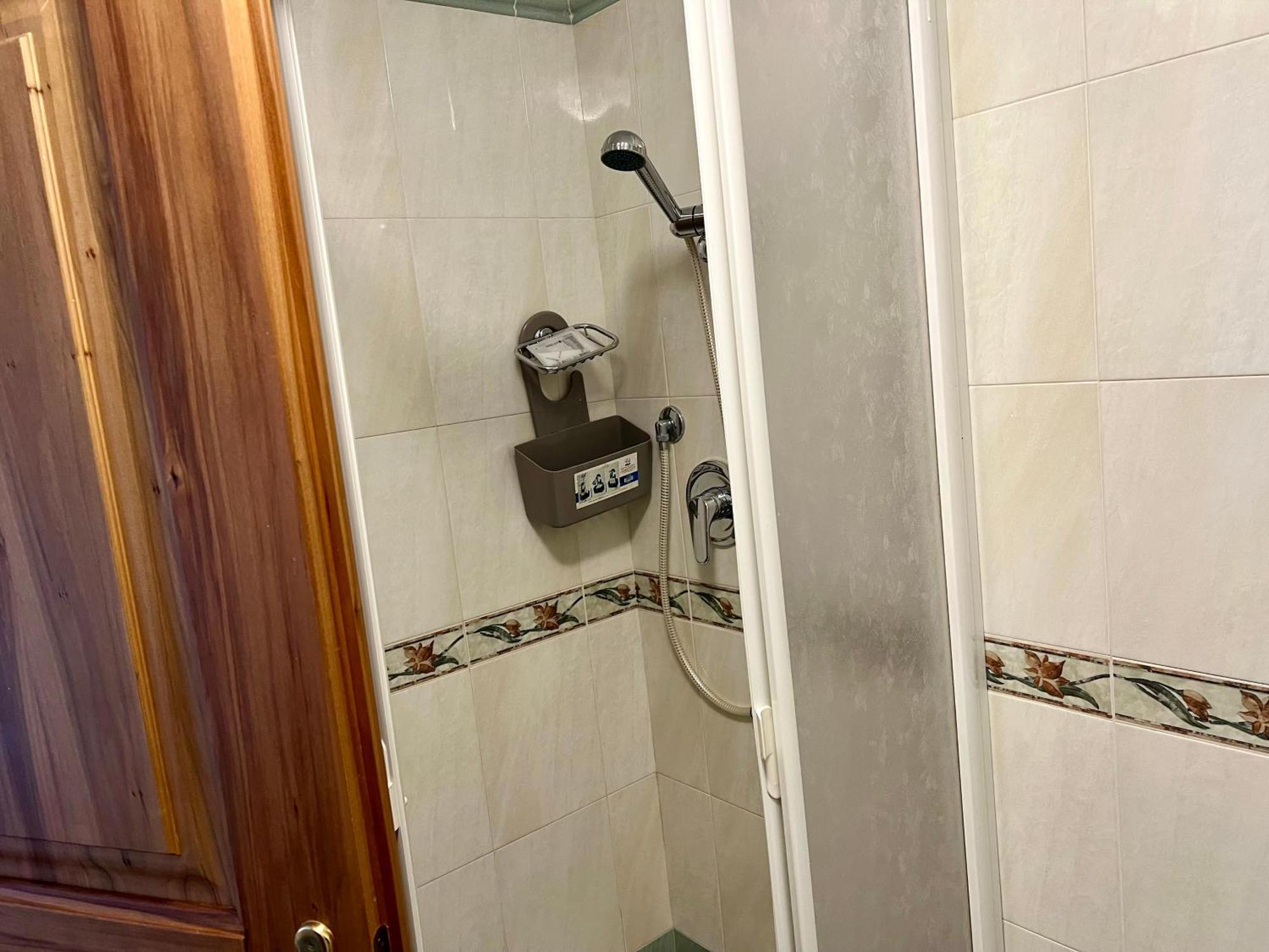 Economy Twin Room