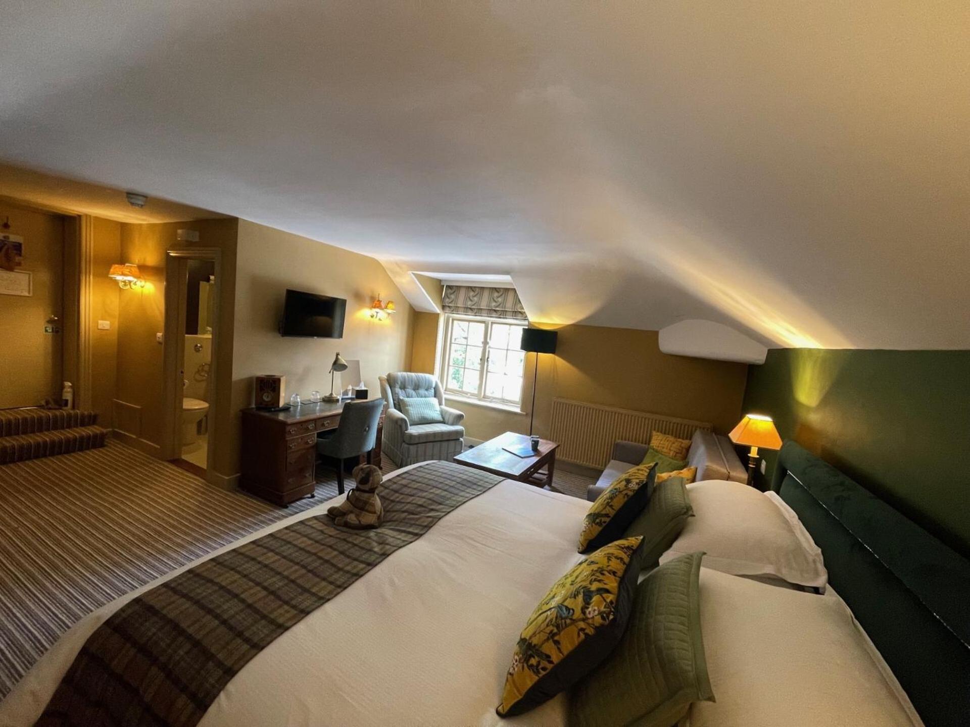 Deluxe Family Room
