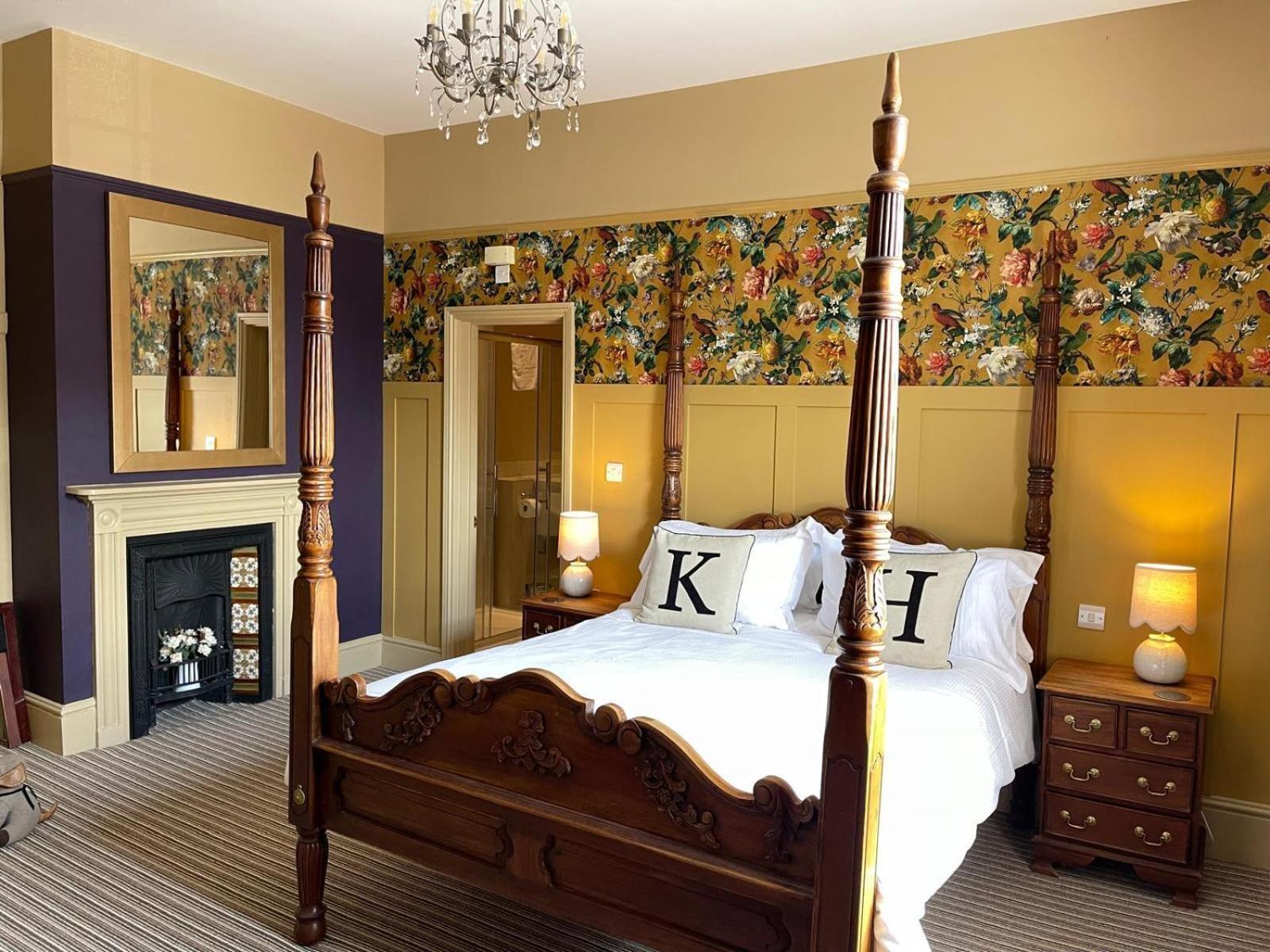 Super King Room