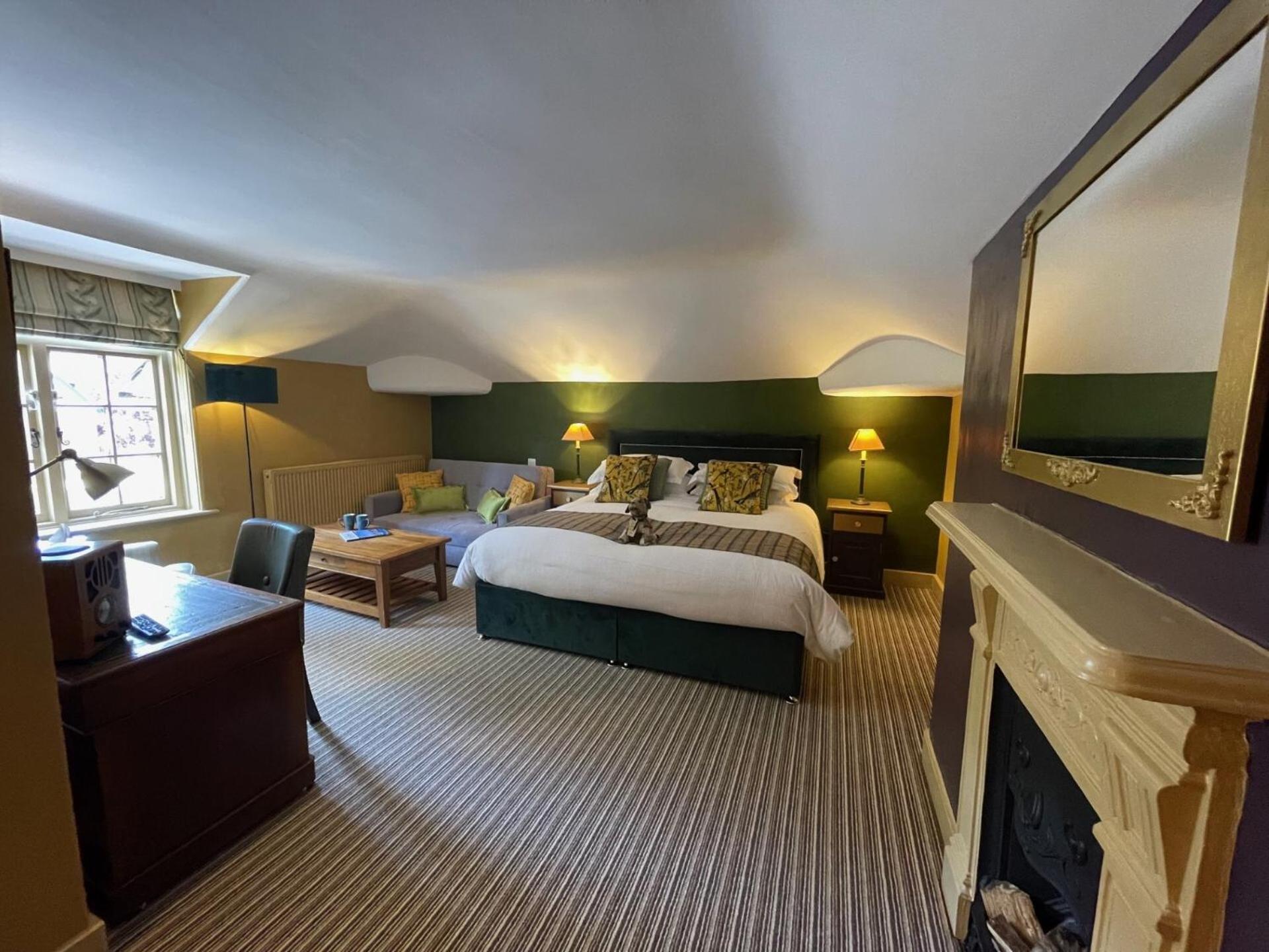 Deluxe Family Room