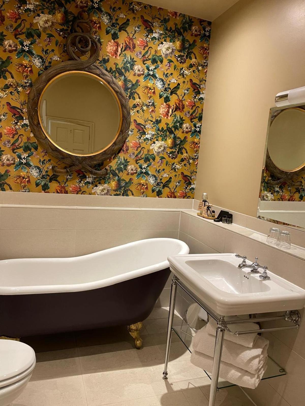 Super King Room