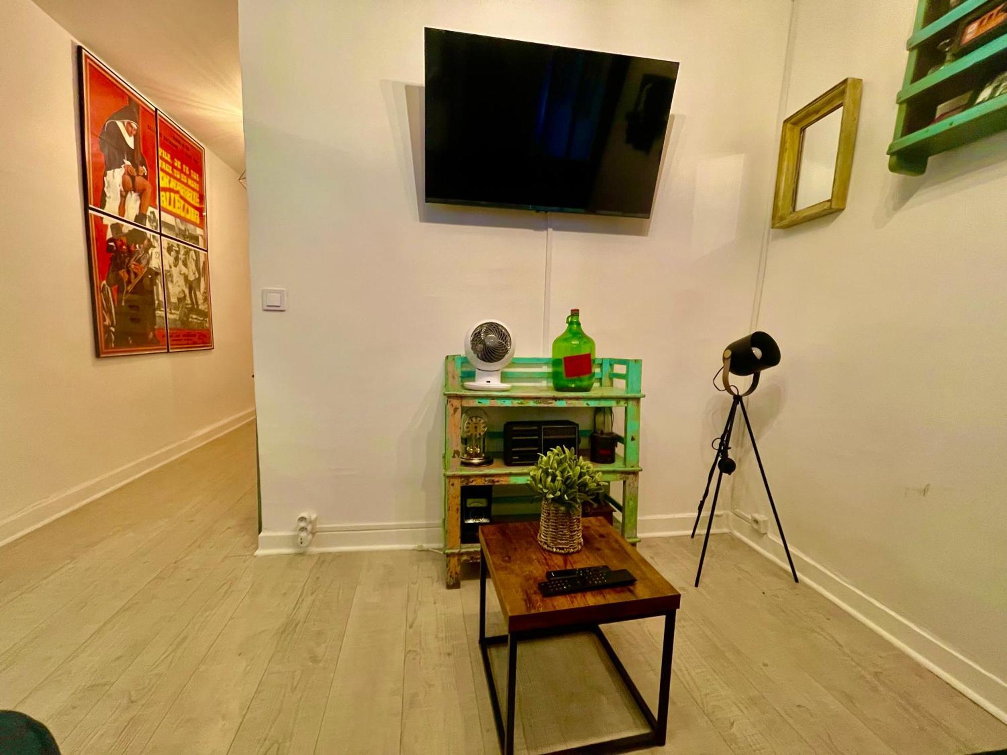 Studio,1689867498:JPEG