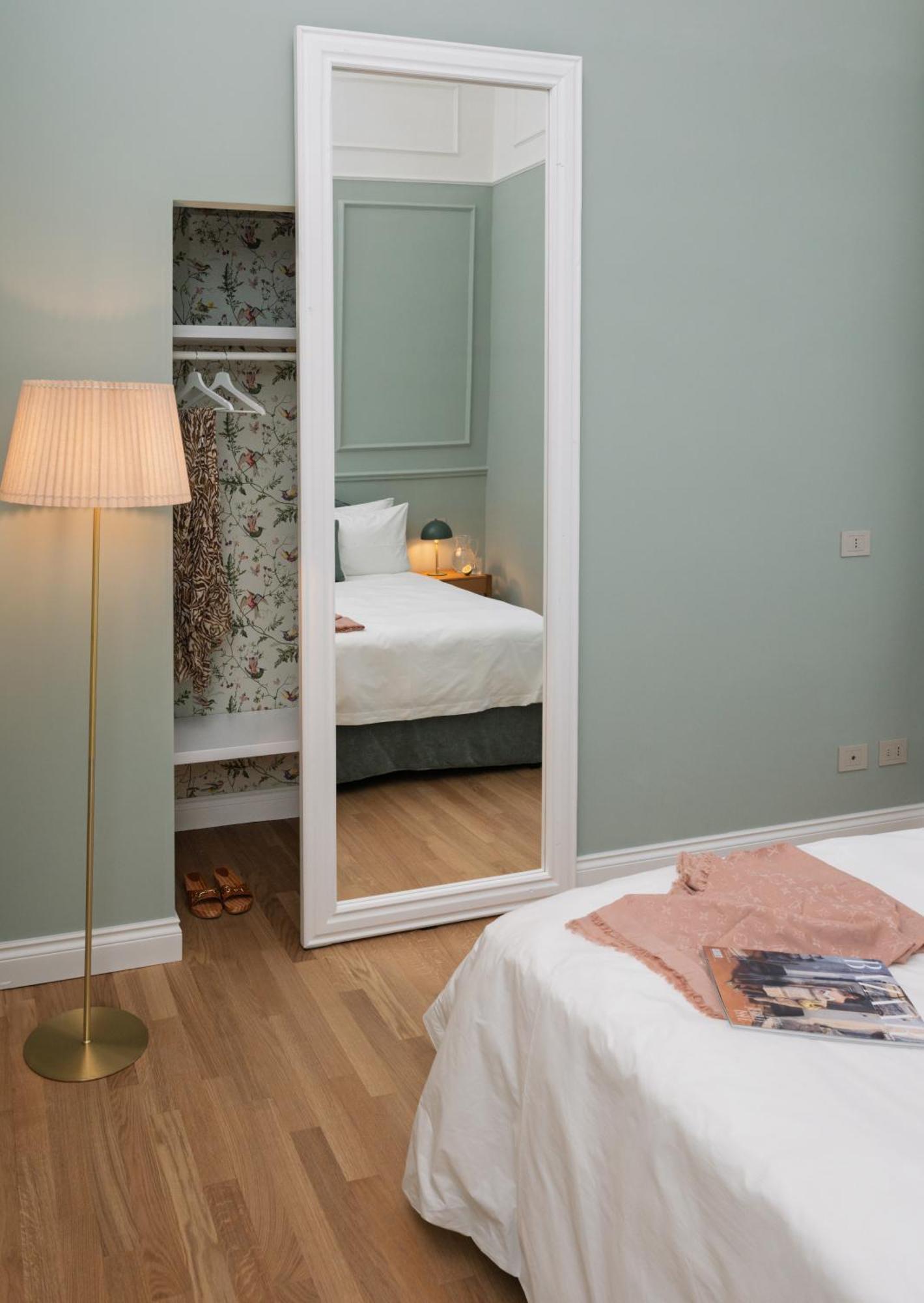 Deluxe Double Room Side Sea View