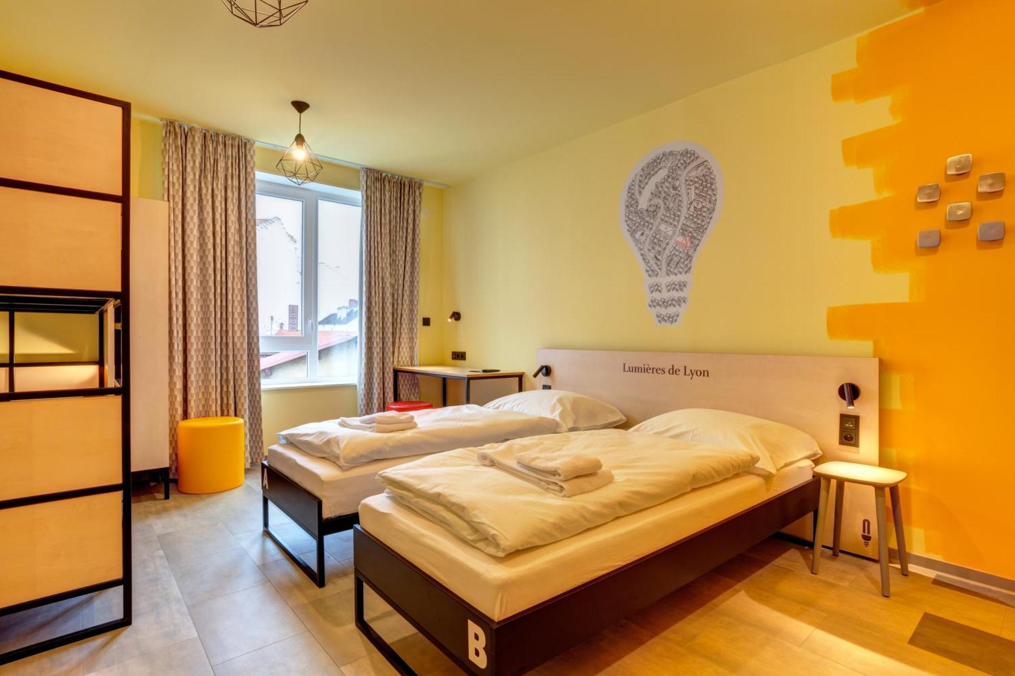 6-Bed Room