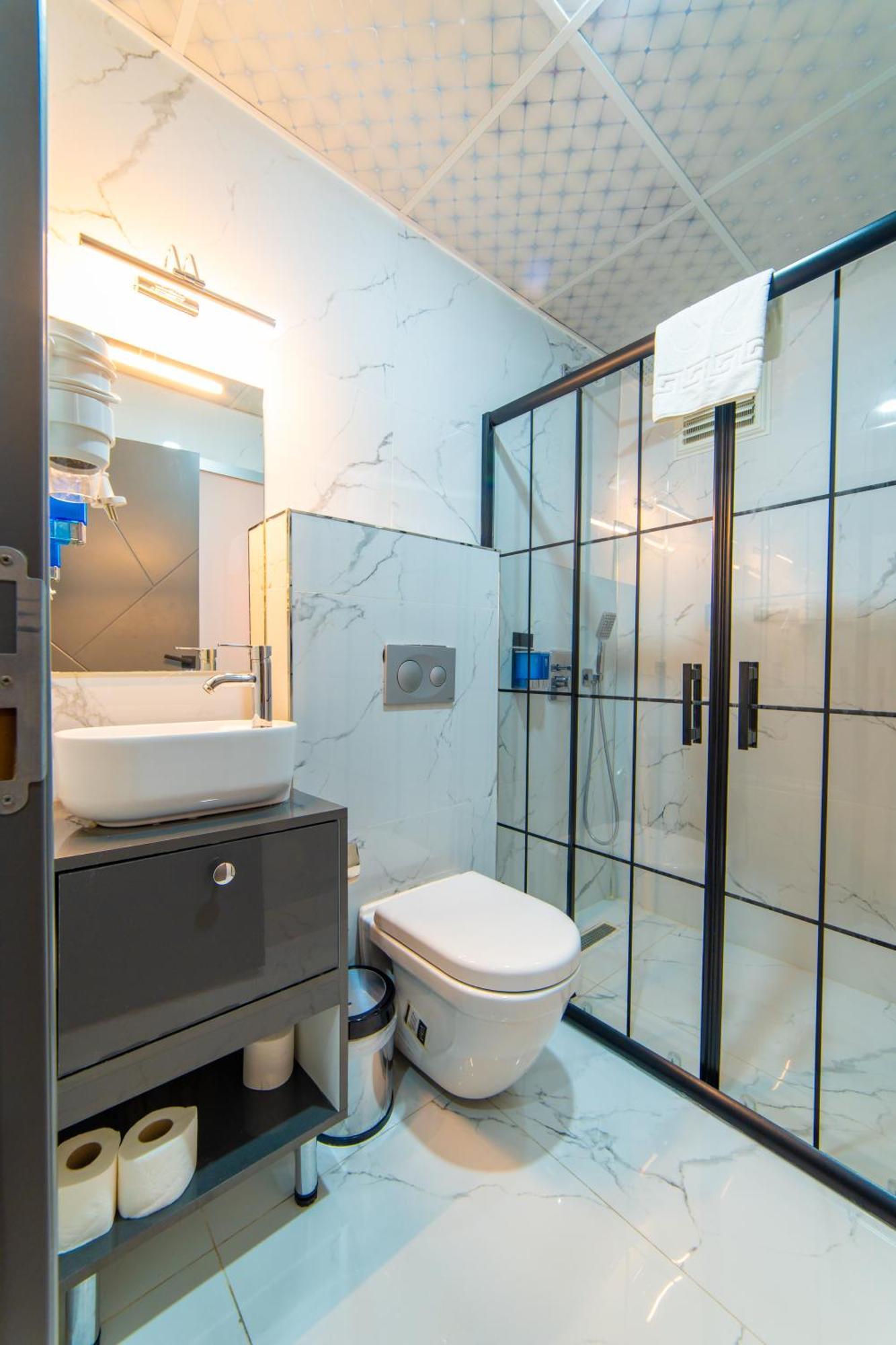 Economy Triple Room
