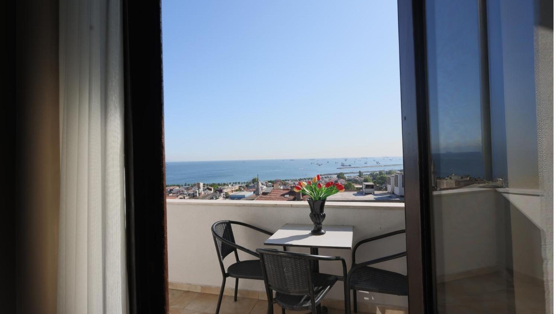 Triple Room Balcony