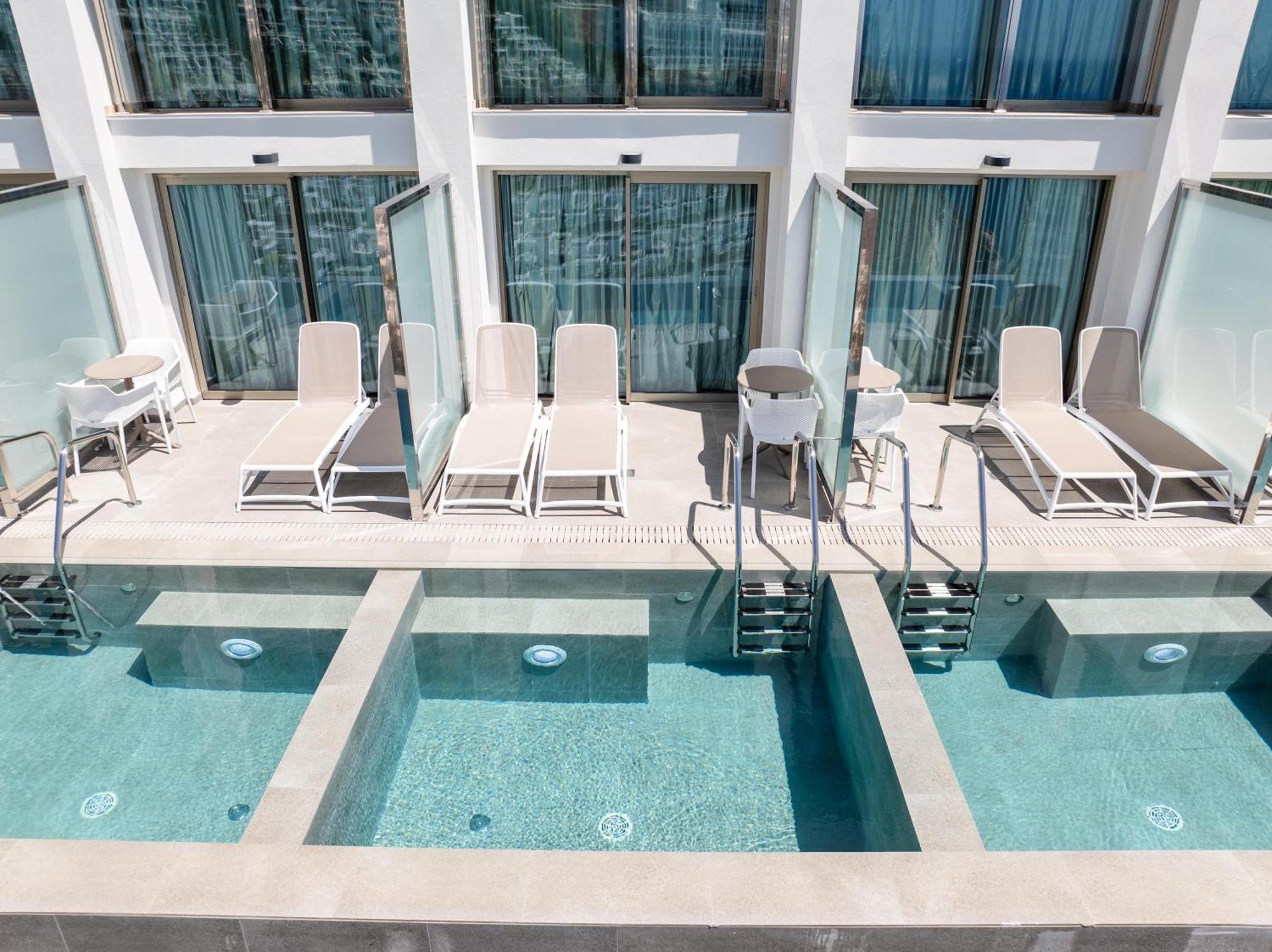 Duplex Superior Double Room with Private Pool (+18)