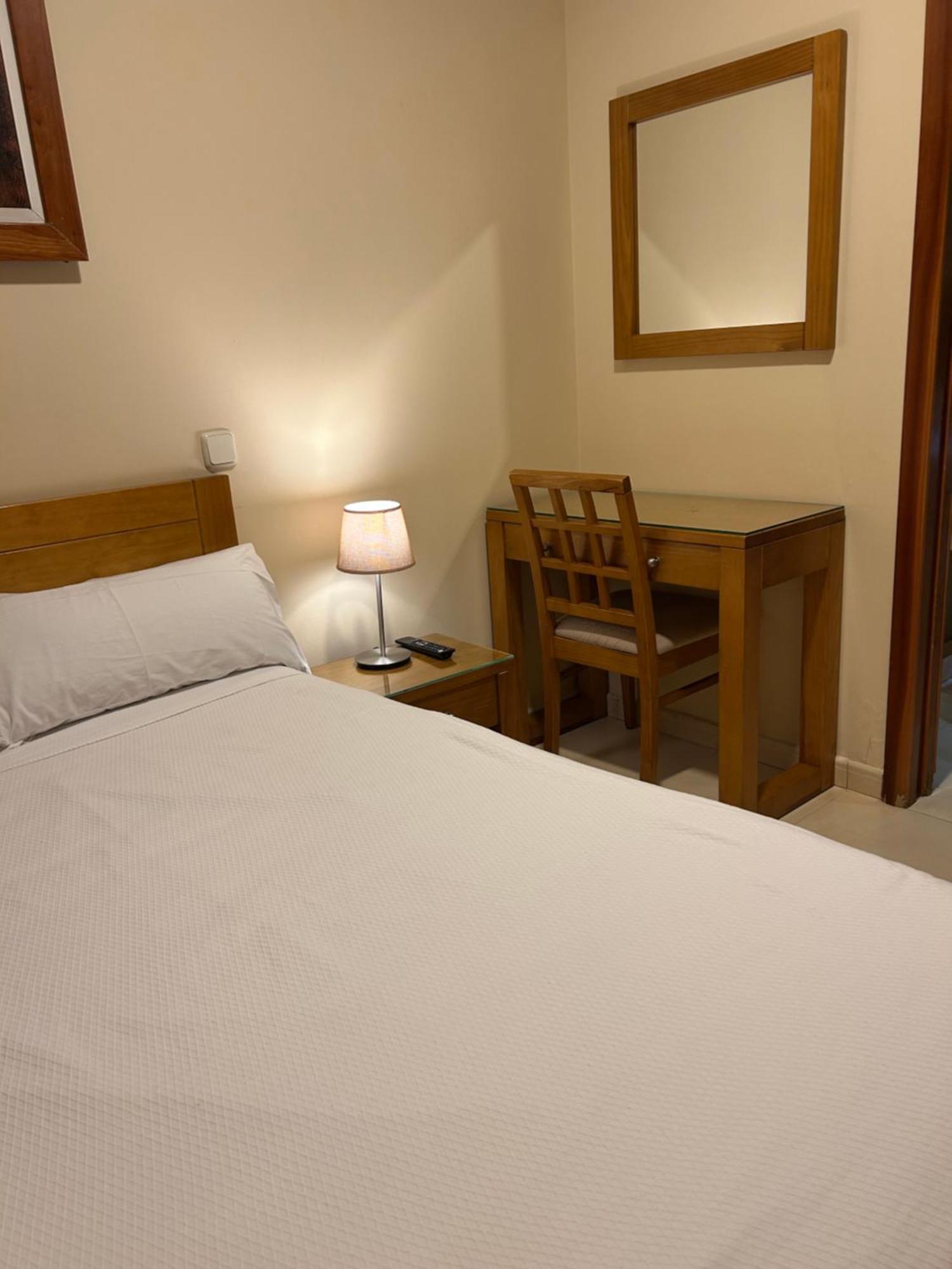 Single Room Private Bathroom