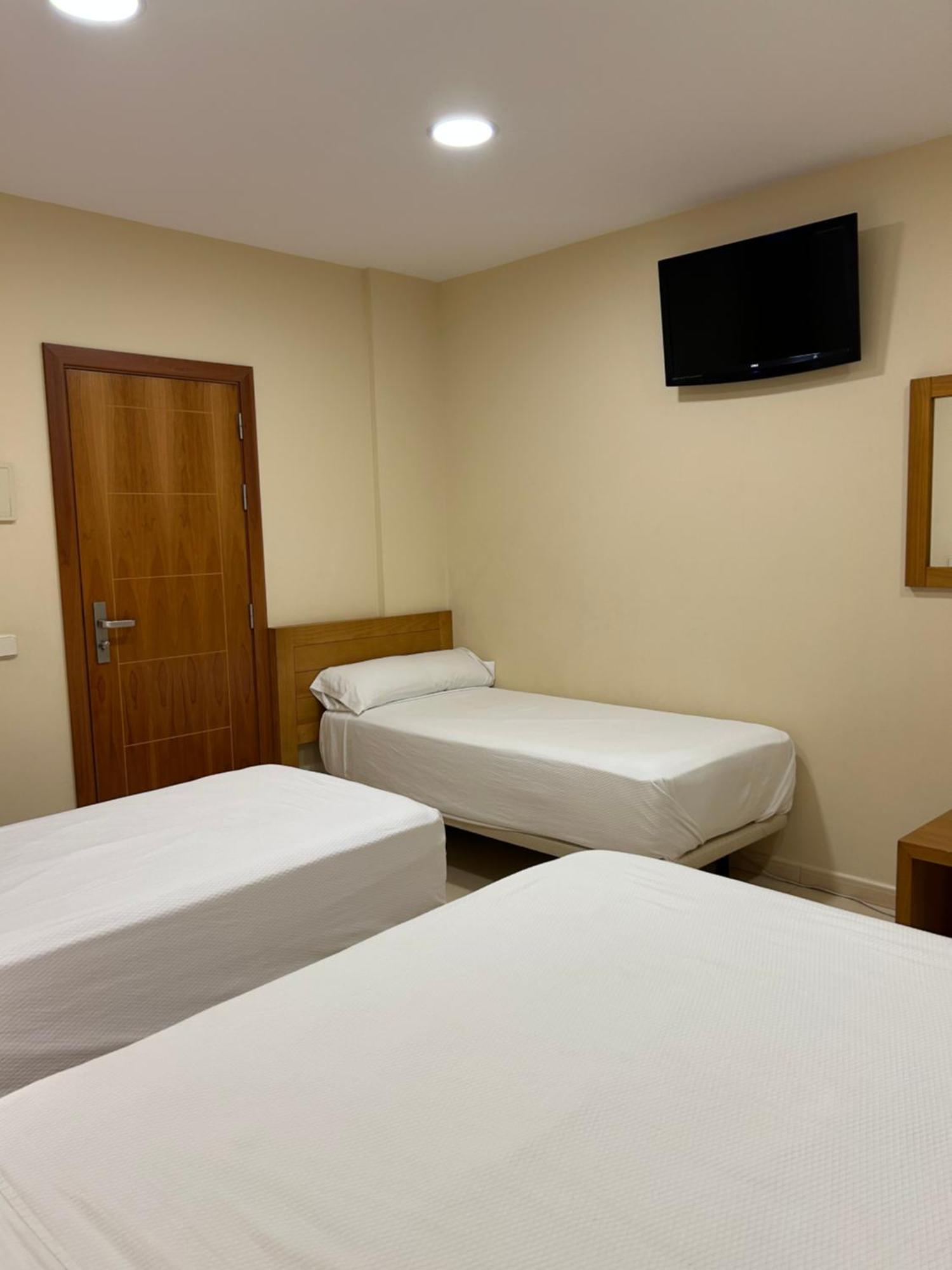 Quadruple Room Bathroom
