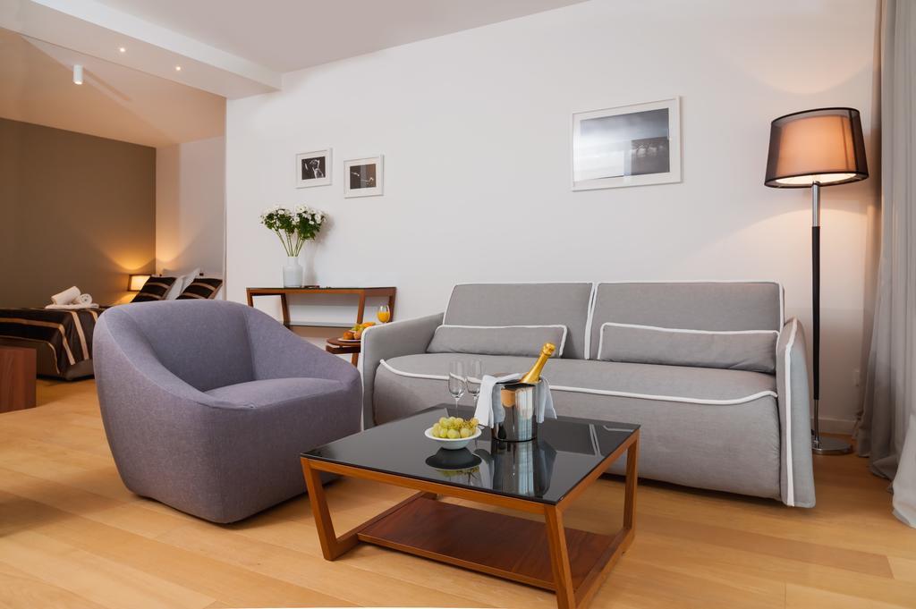 Junior One-Bedroom Suite