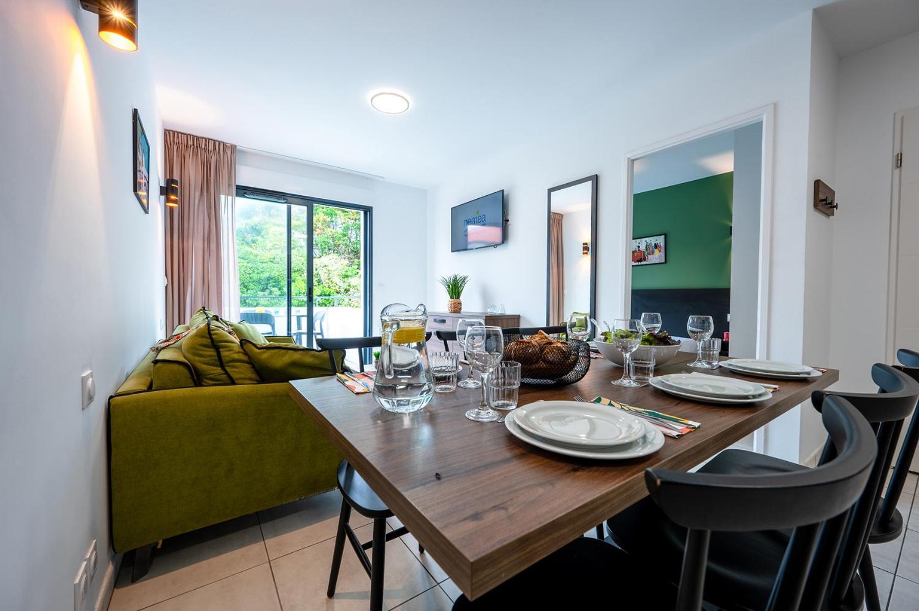 One-Bedroom Apartment