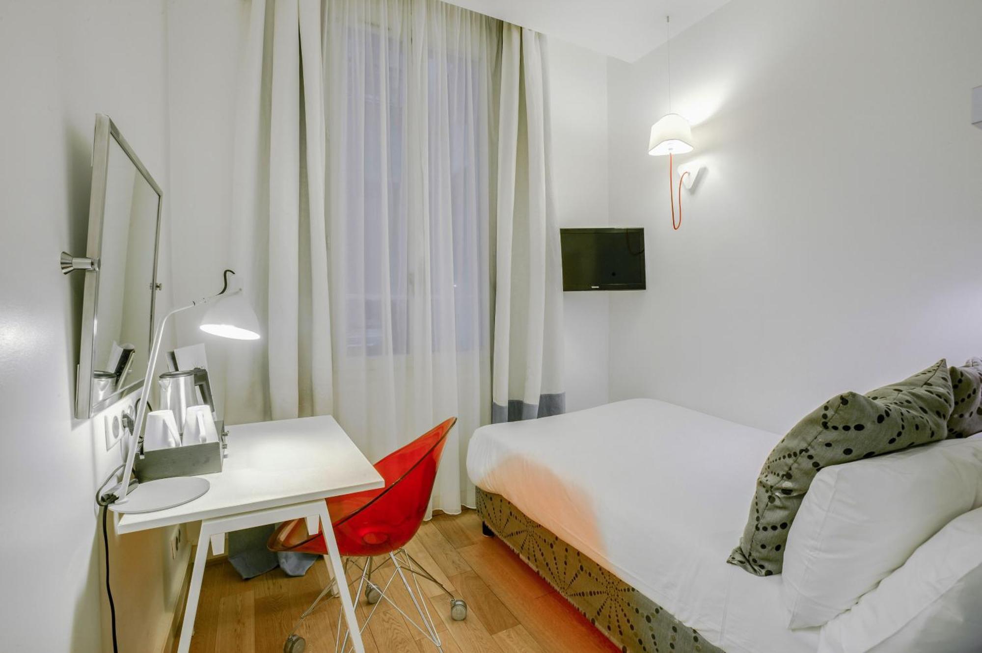 Single Room,1691980814:JPEG