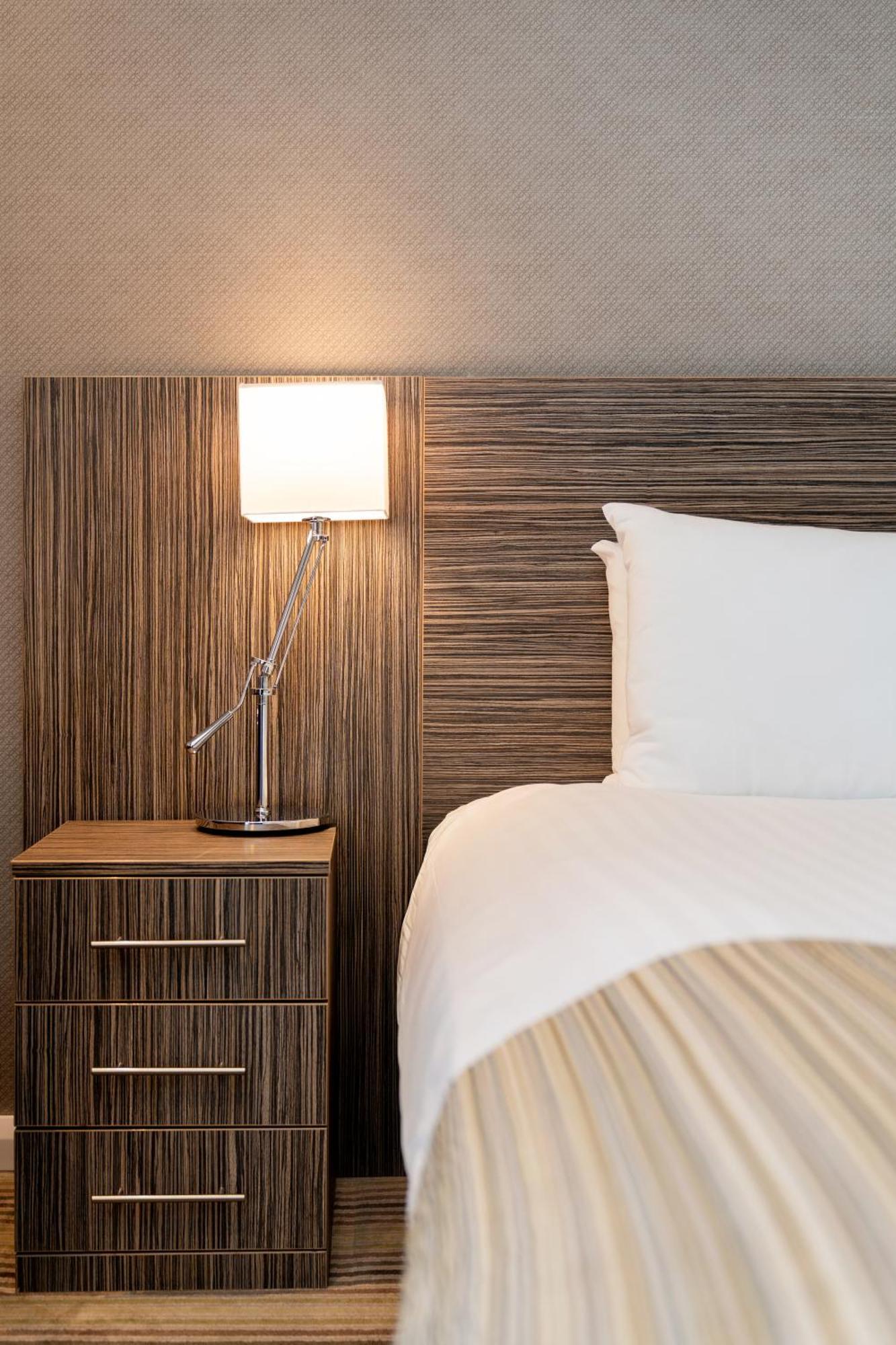 Standard Room,1279371028:JPEG