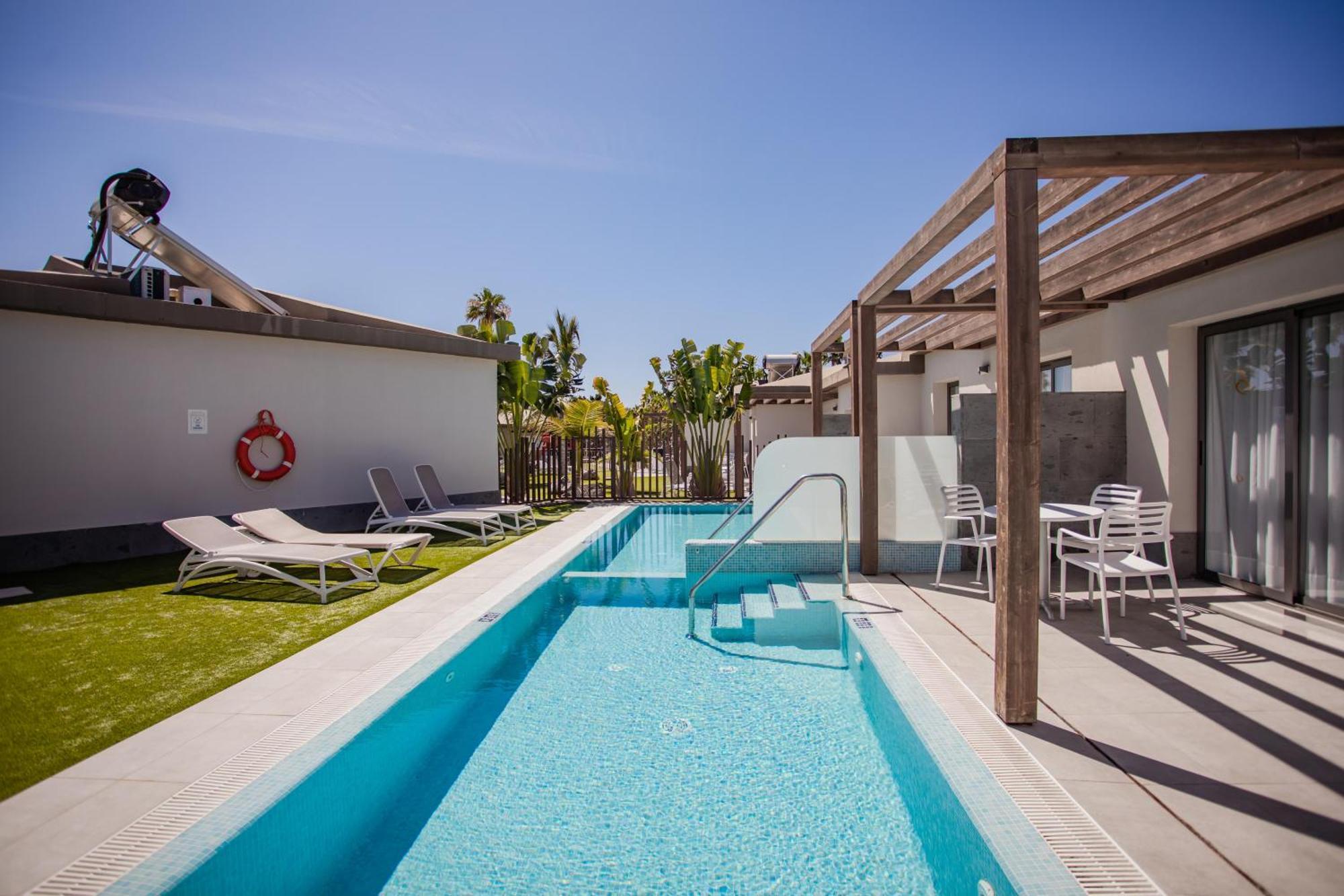 Premium One Bedroom Bungalow Pool Access