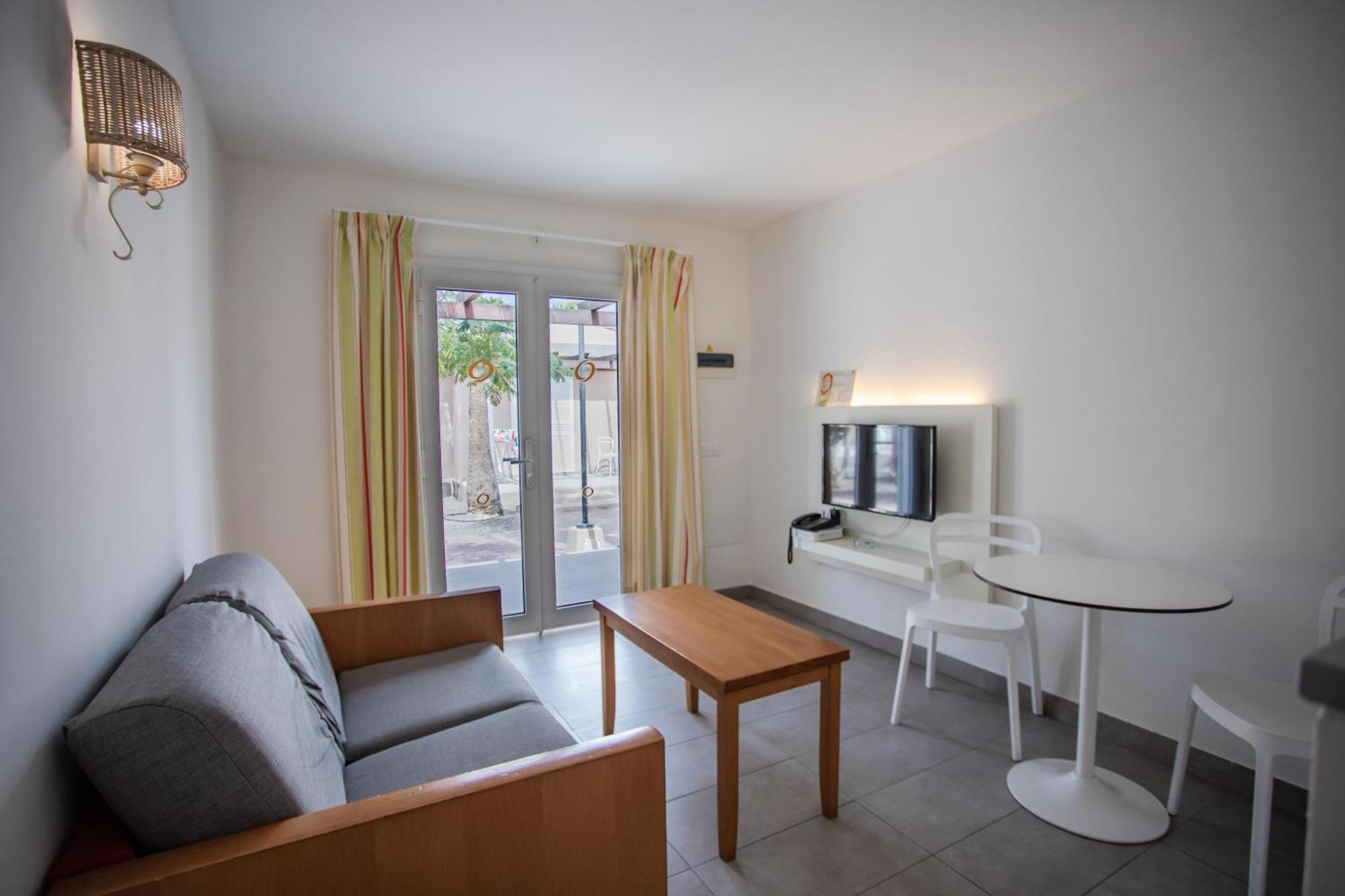 Classic 1 bedroom bungalow