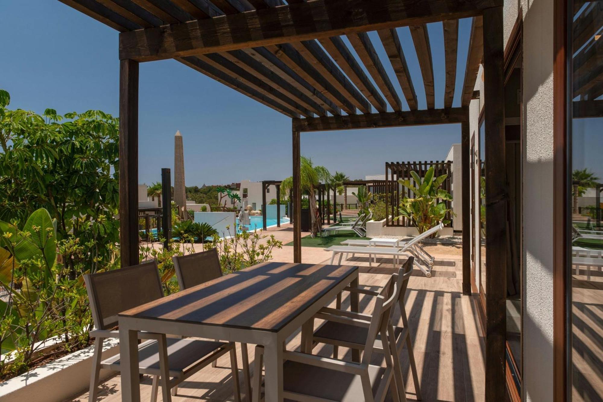 Premium Twin Villa Sofa Bed Balcony Resort View