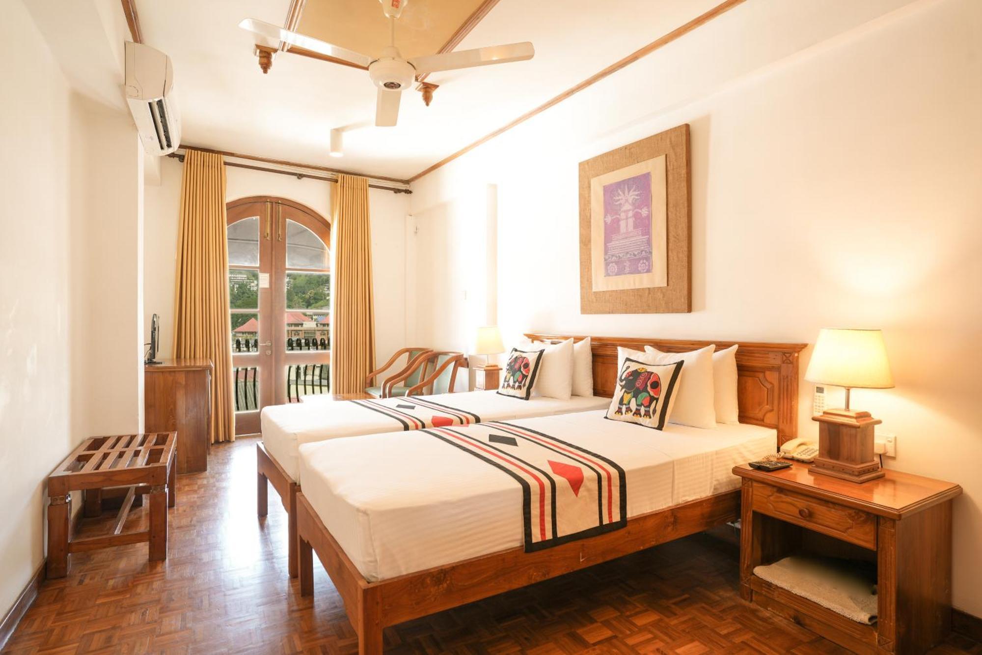 Deluxe Twin or Double Room on Food & Beverage