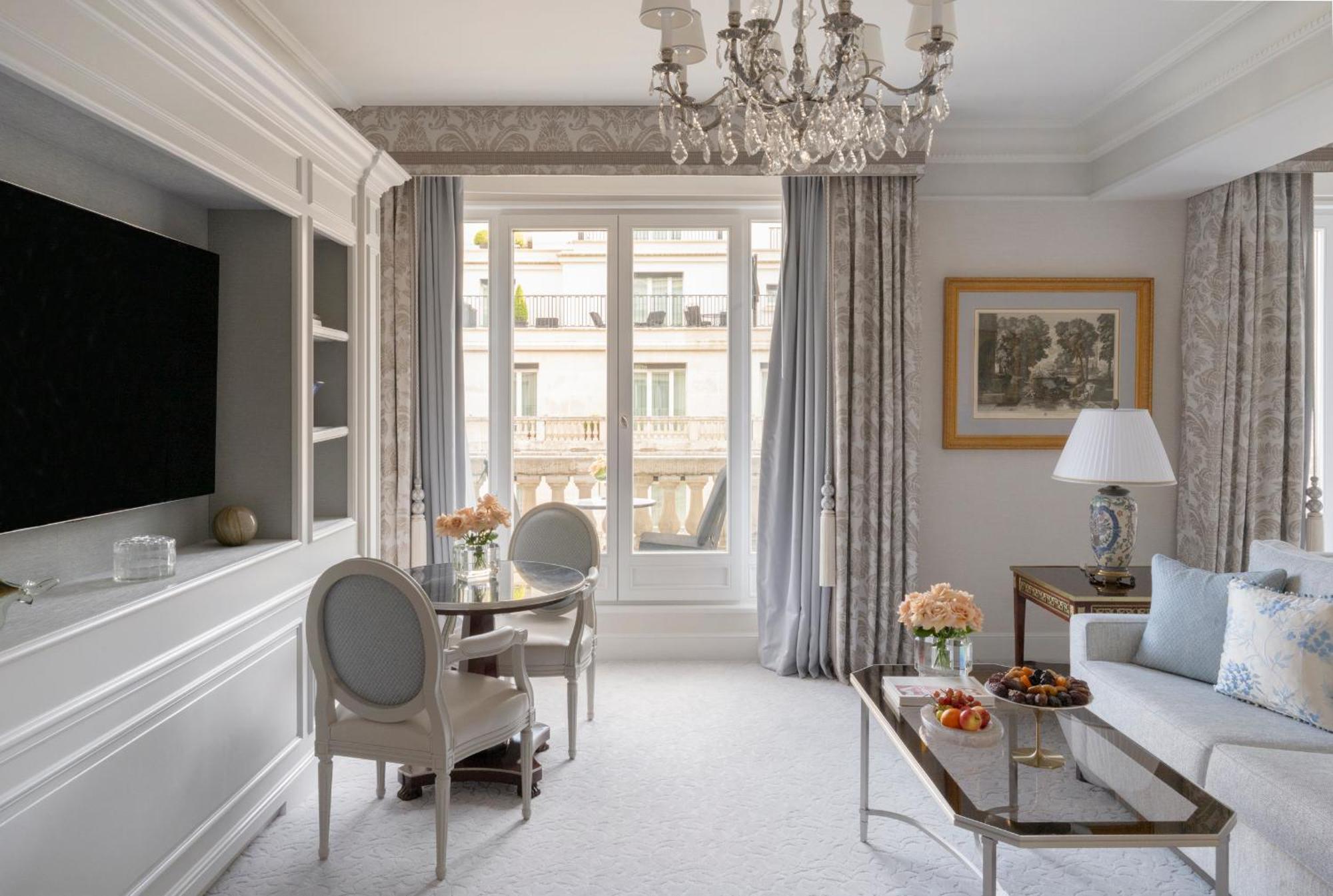 Premier King Room