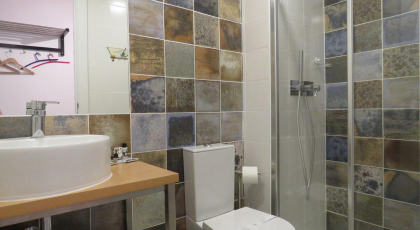 Double Room Private Bathroom