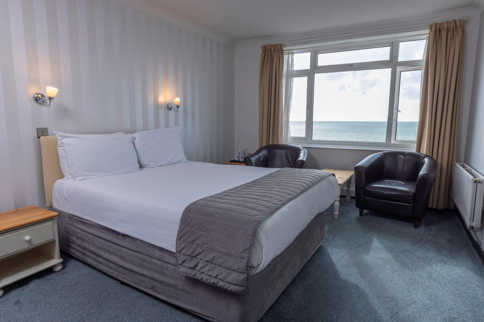 Double Room Double Bed Sea View Non-Smoking