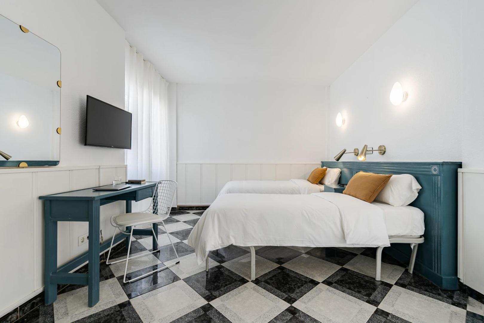 Triple Room