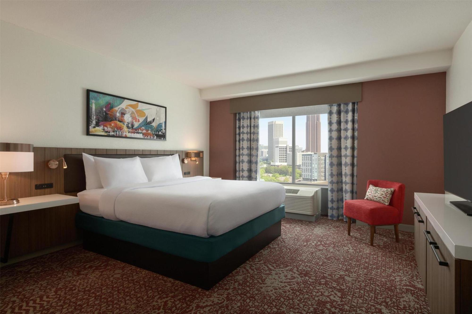 Deluxe King Suite