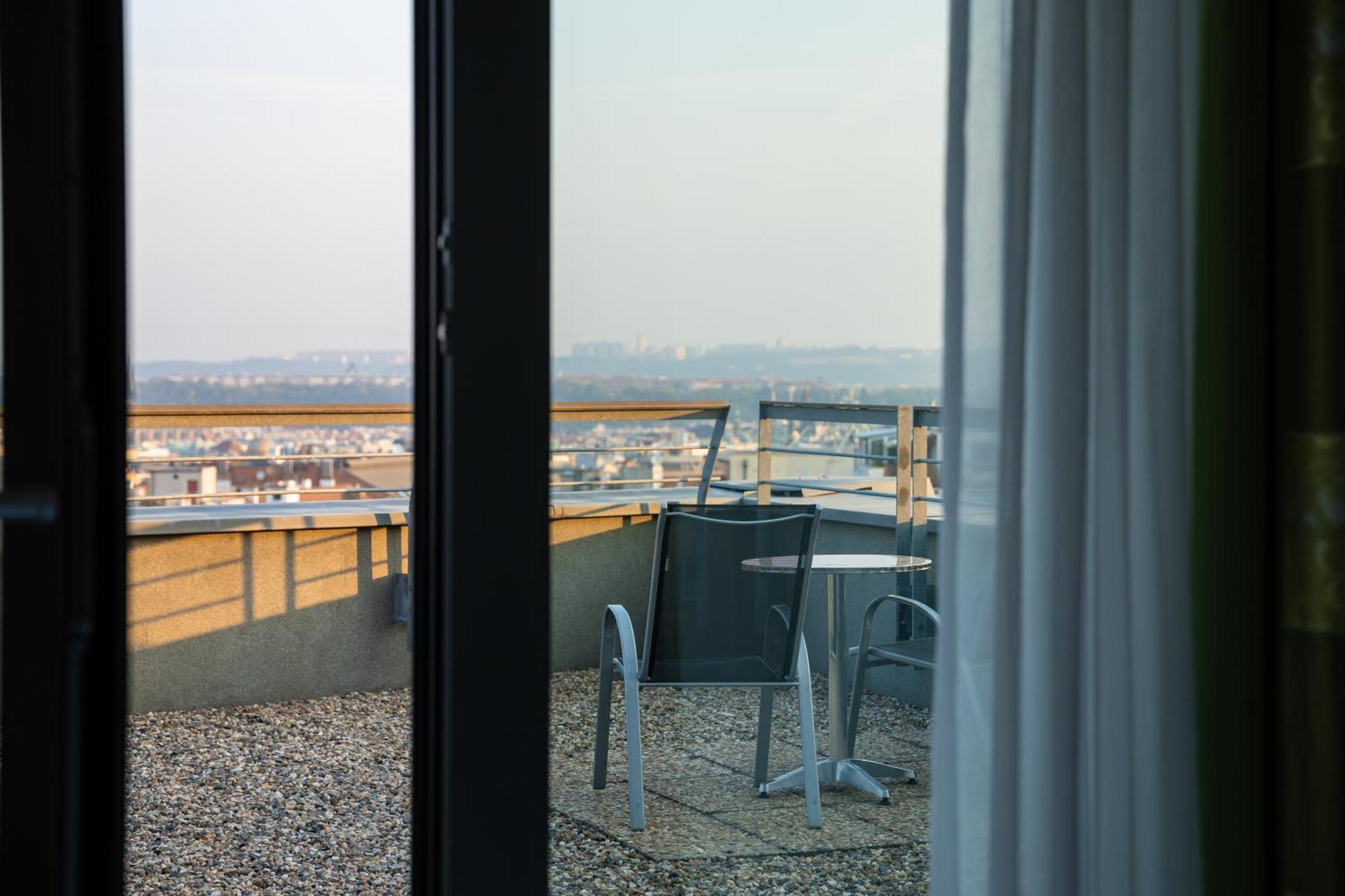 Double or Twin Room Terrace