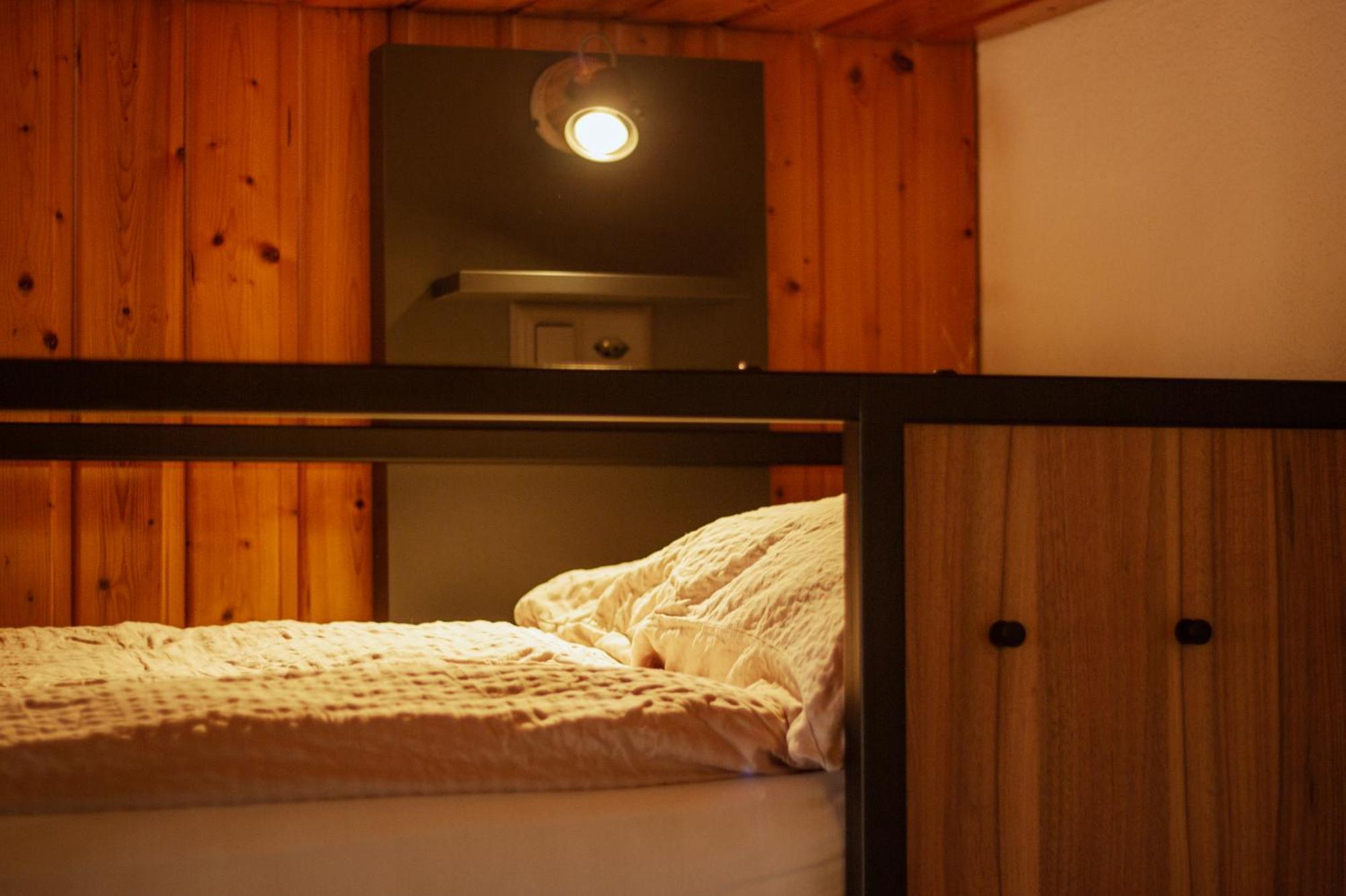 Chambre Familiale avec Salle de Bains Commune