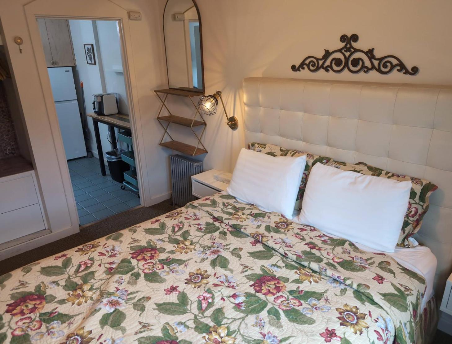 Courtyard Room Two Double Beds No Pets