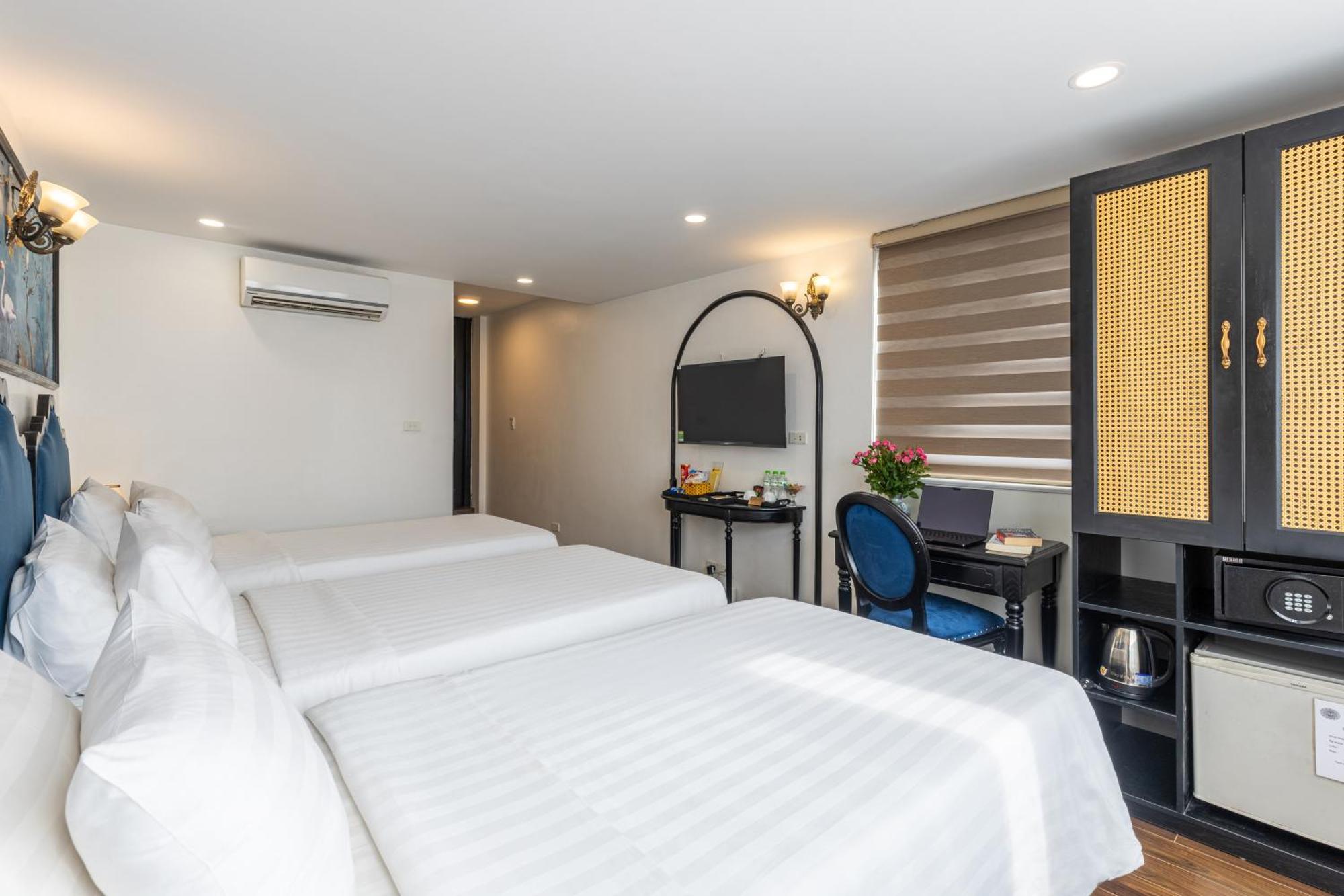 Deluxe Triple Room