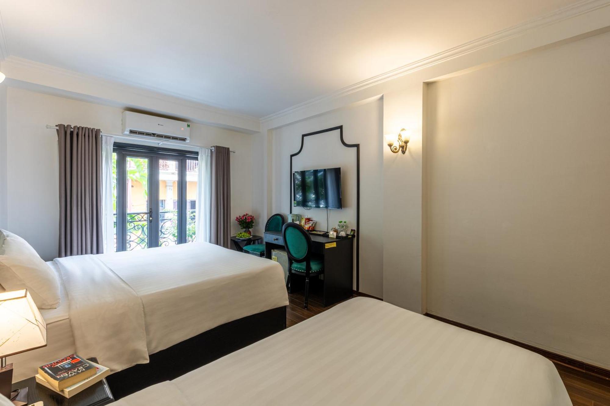 Deluxe Triple Room