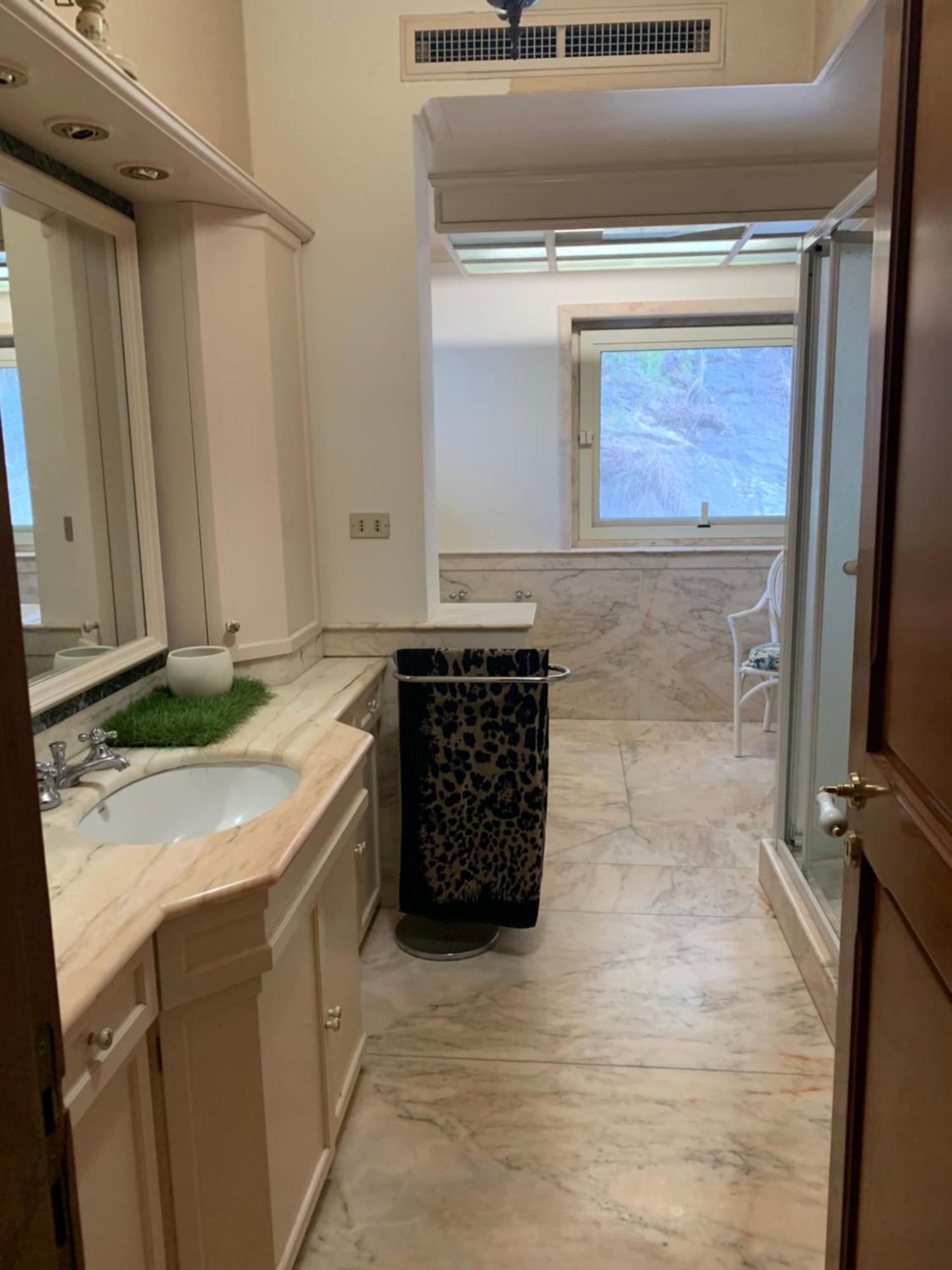 Large Double or Twin Room