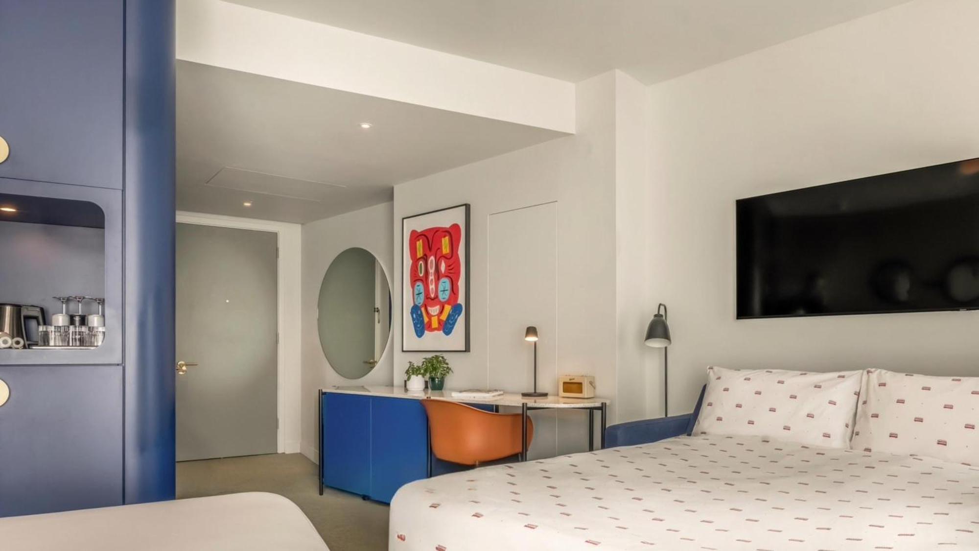 Studio King Suite