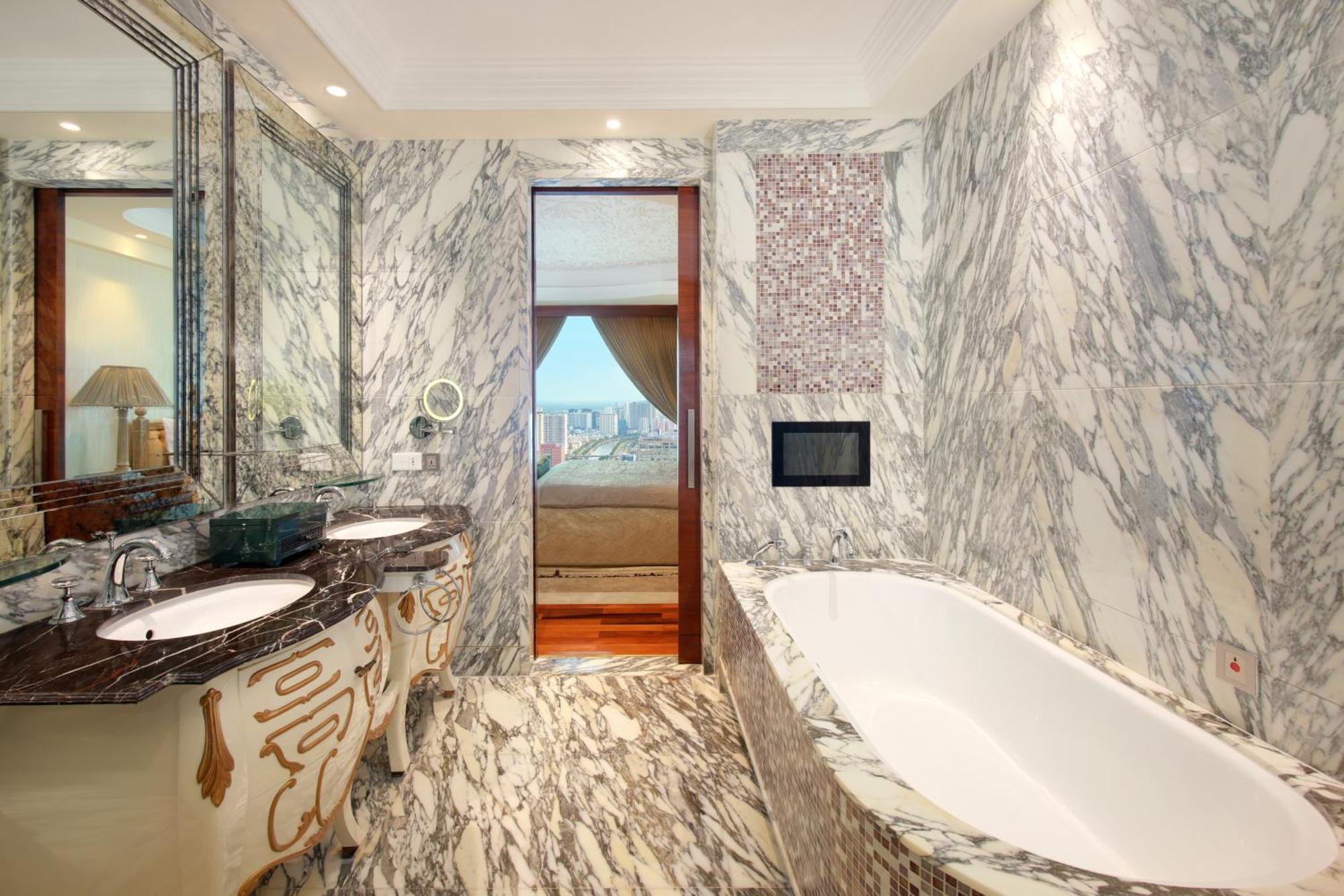 Executive Suite High Floor Executive Lounge Access