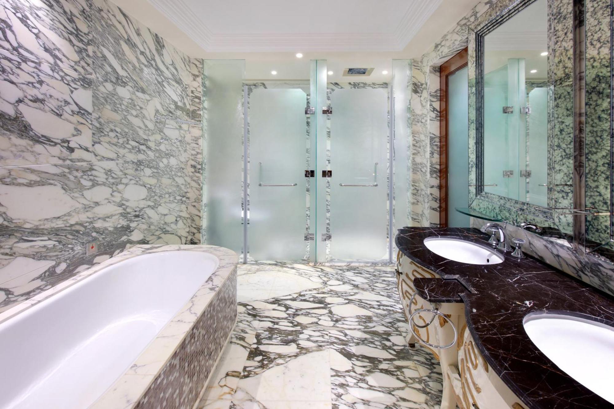 Executive Suite High Floor Executive Lounge Access
