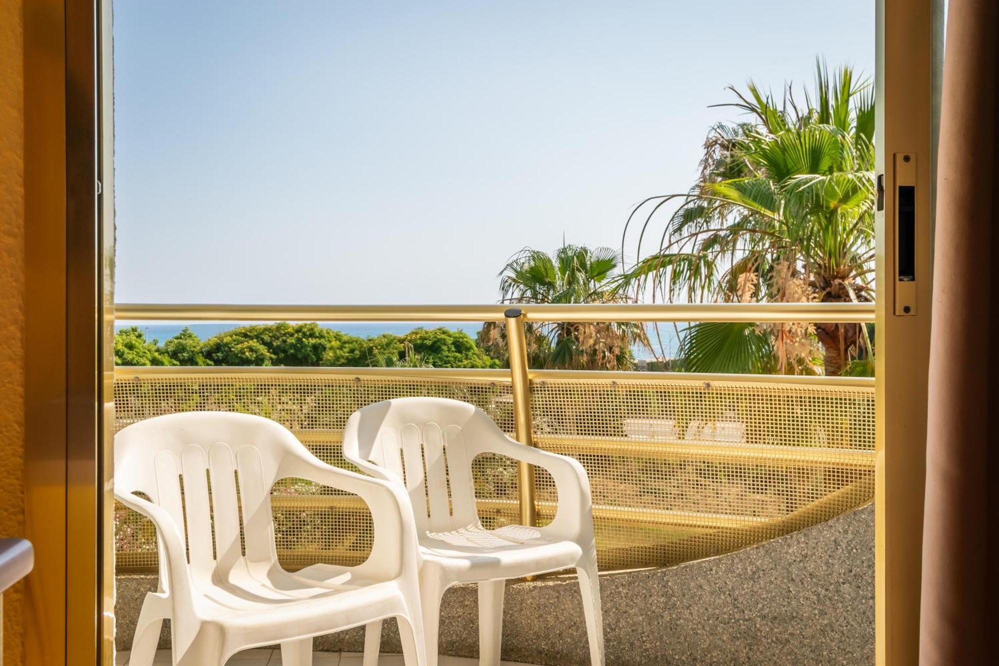 Standard Double or Twin Room with Sea View